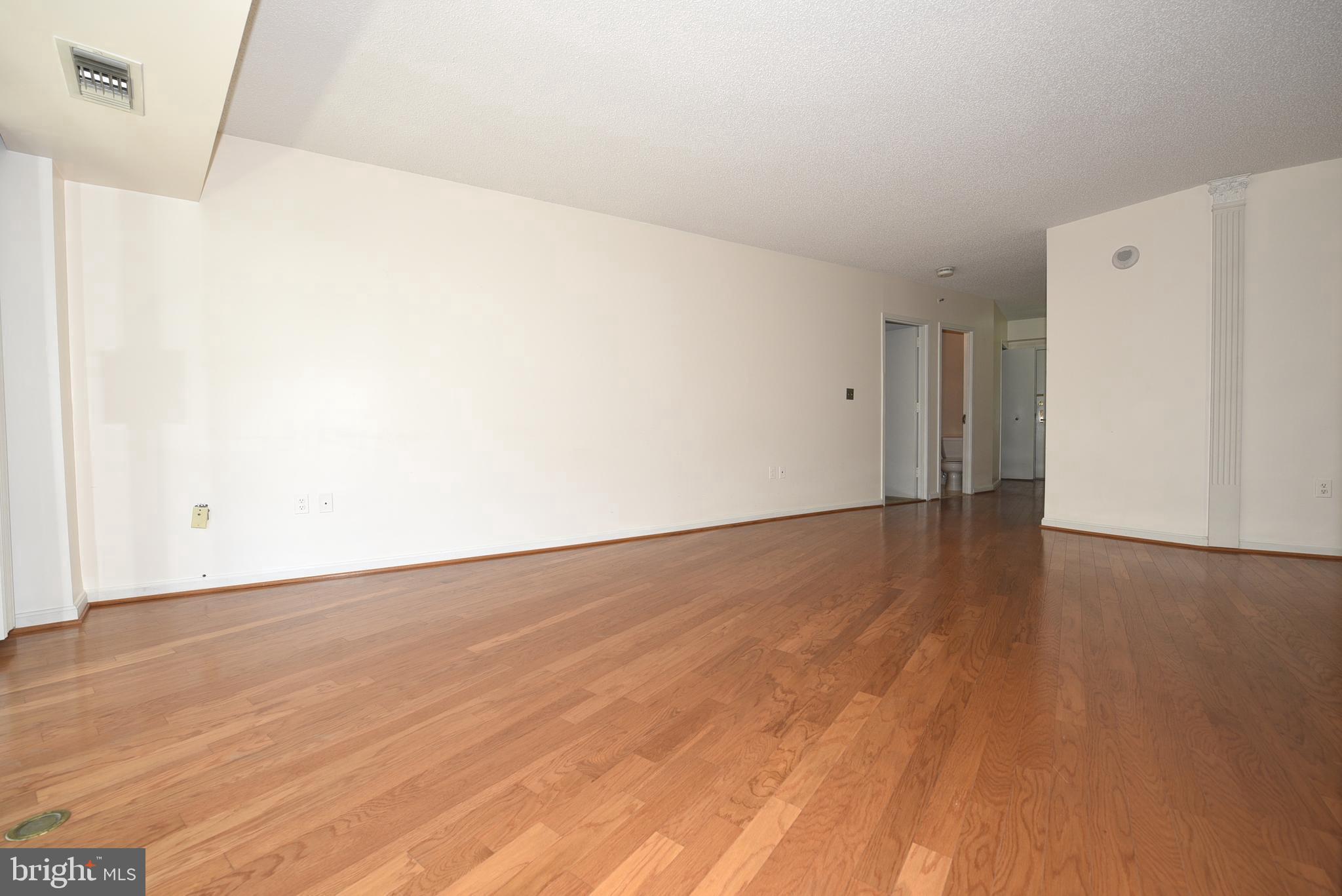 CRYSTAL GATEWAY - Residential Lease