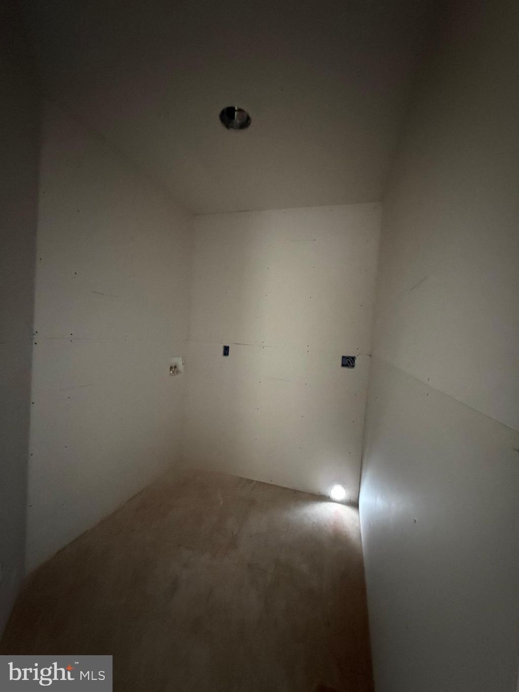 listing image 72