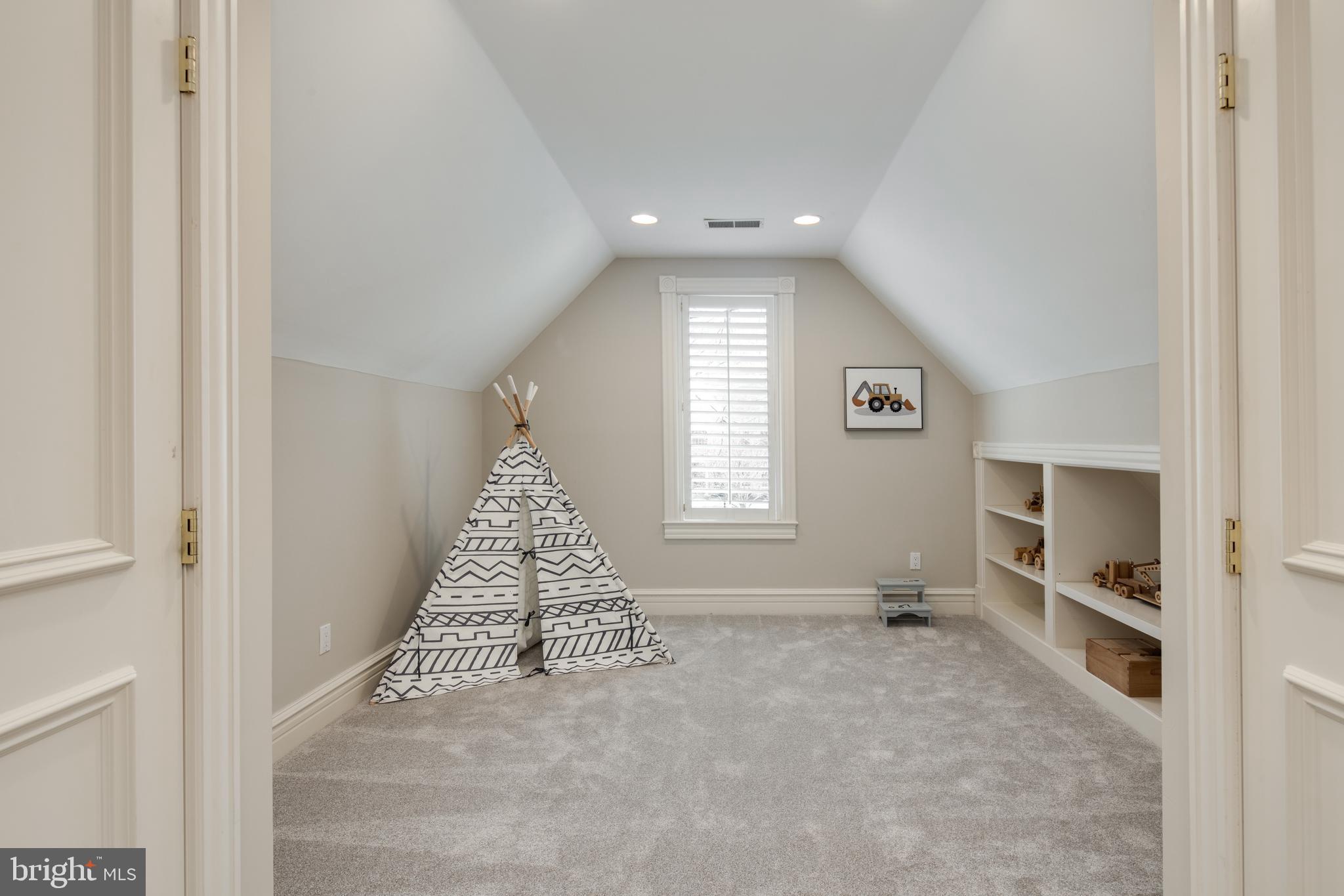 HANNAH HILLS - Residential