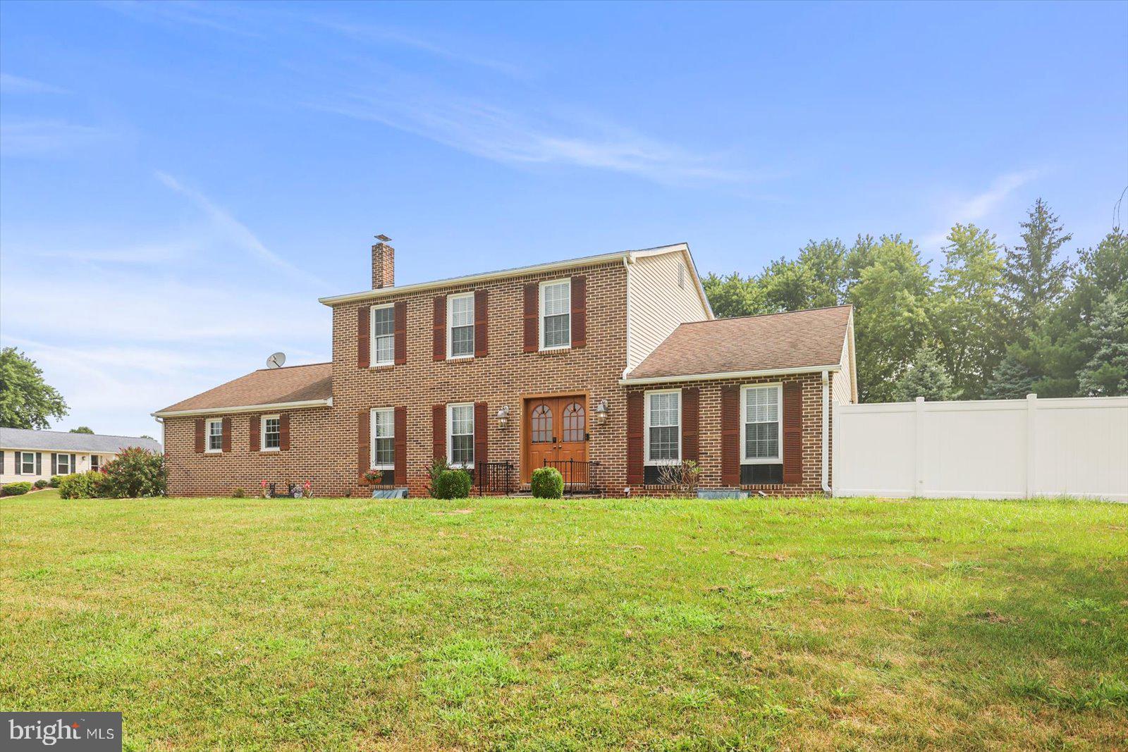 1601 RAINBOW CIRCLE
