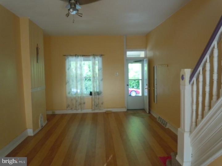 WEST OAK LANE - Residential Lease