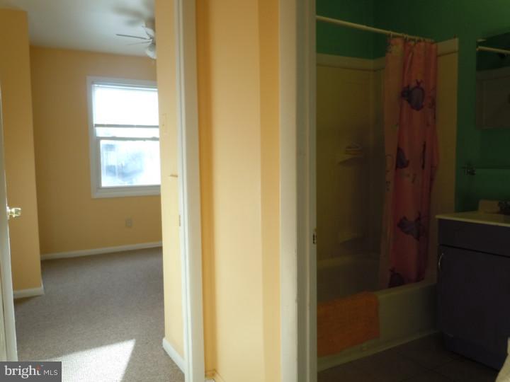 WEST OAK LANE - Residential Lease