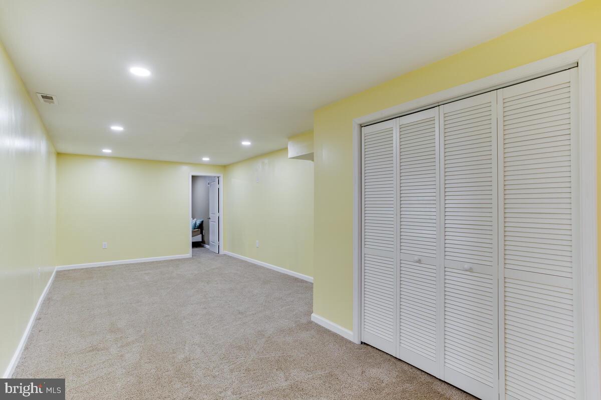 WEXFORD VILLAGE - Residential