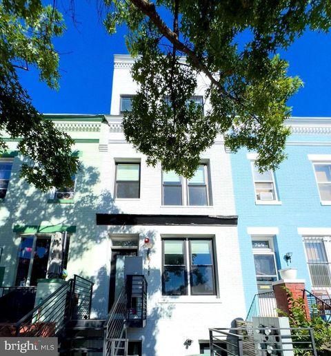 711 15TH STREET NE 4 WASHINGTON DC 20002
