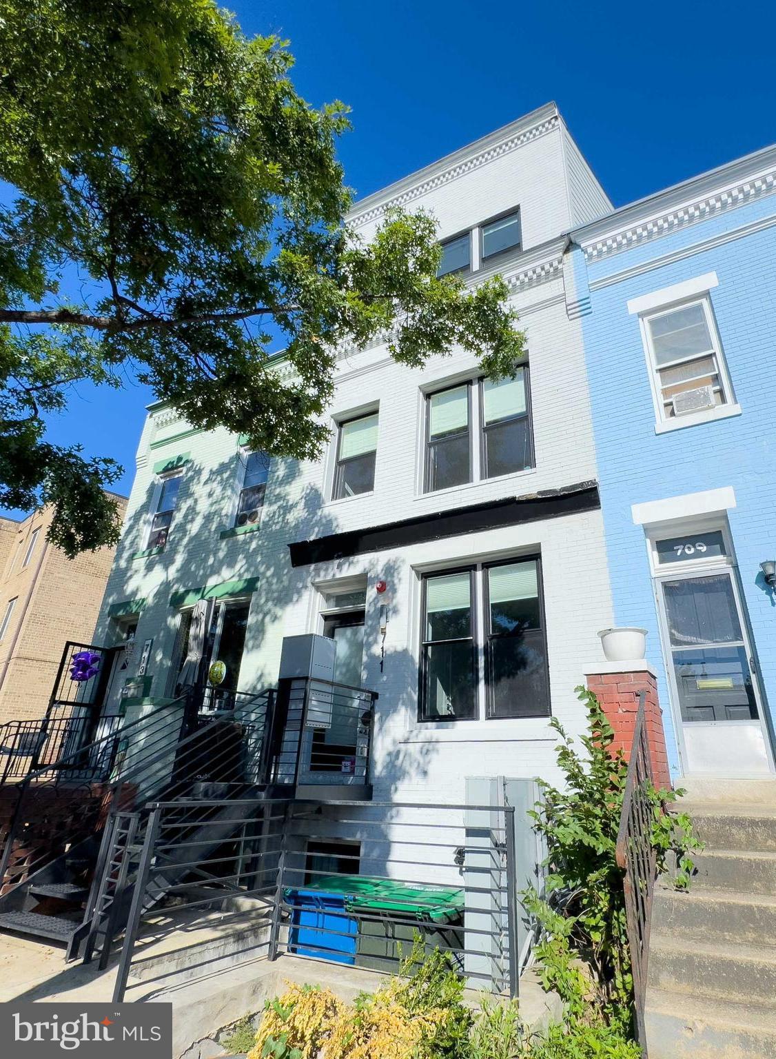 711 15TH STREET NE 4