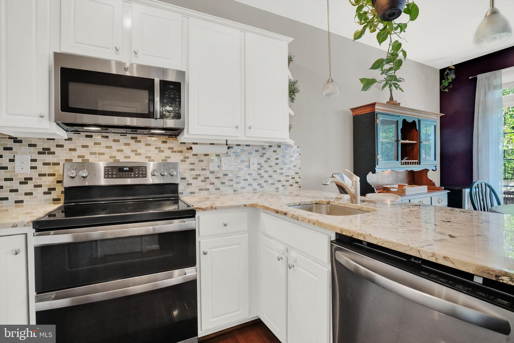 ARBOR MEWS - Residential