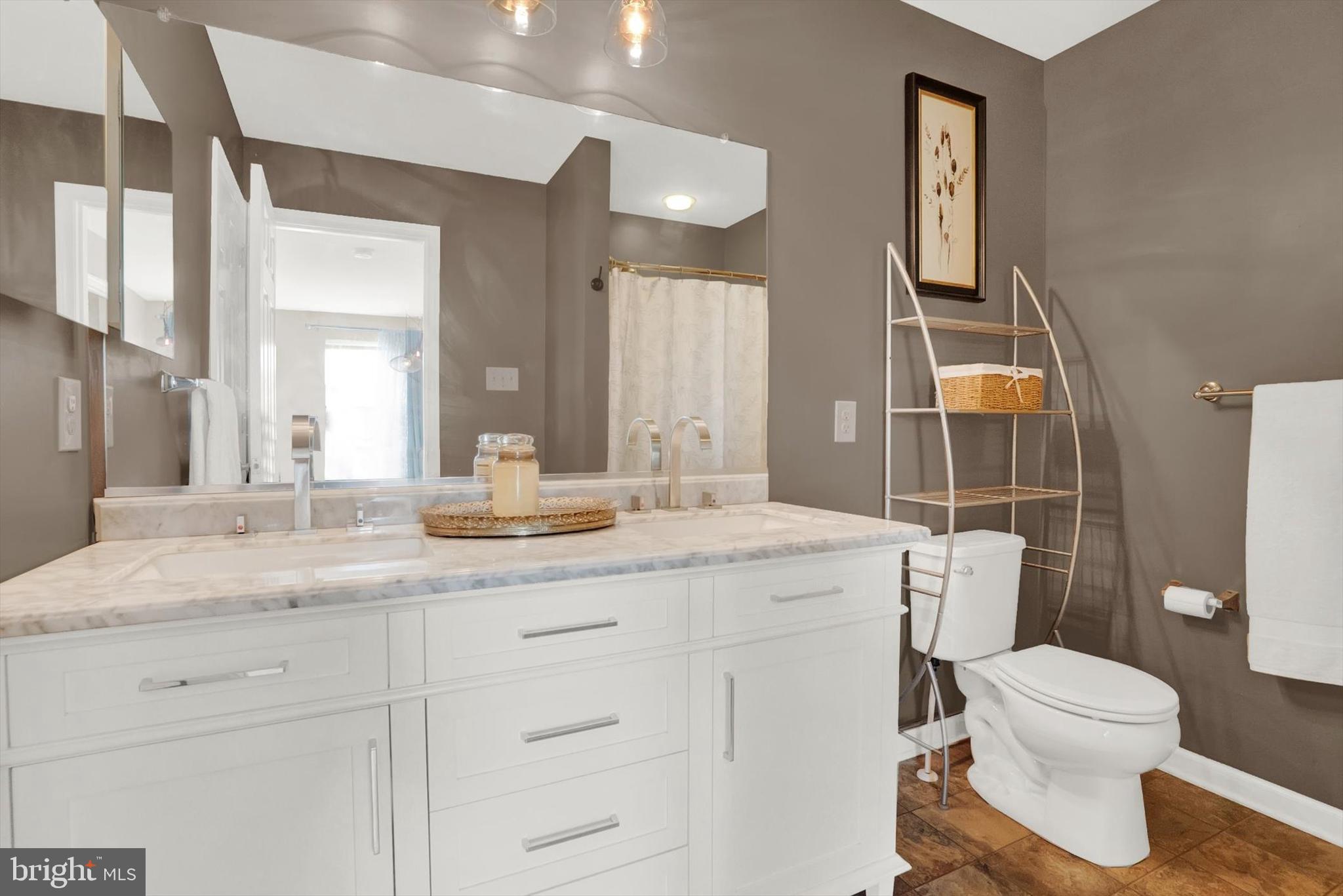 ARBOR MEWS - Residential