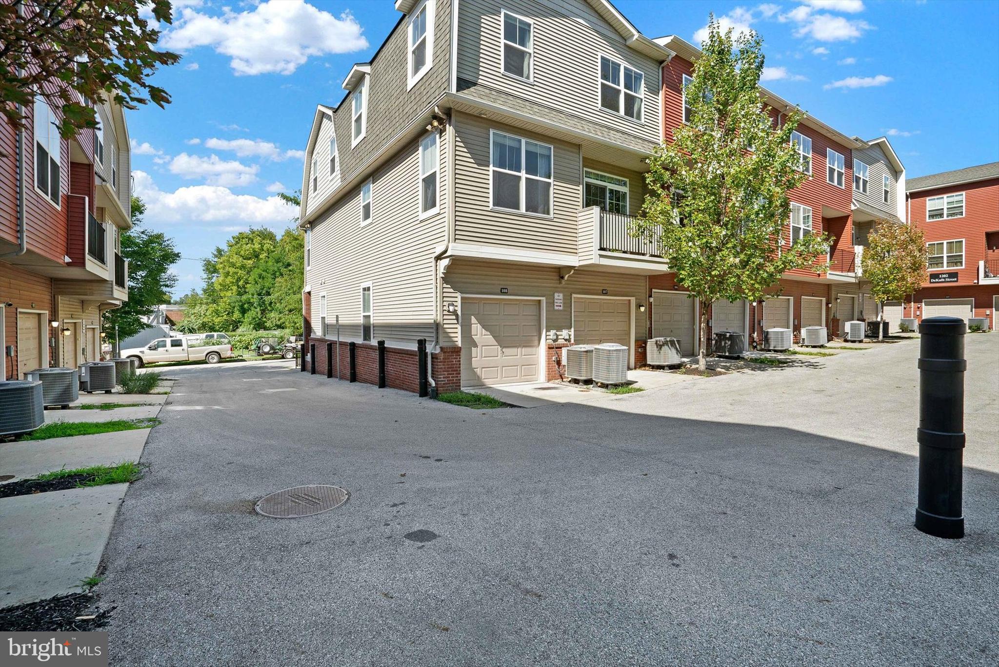 ARBOR MEWS - Residential