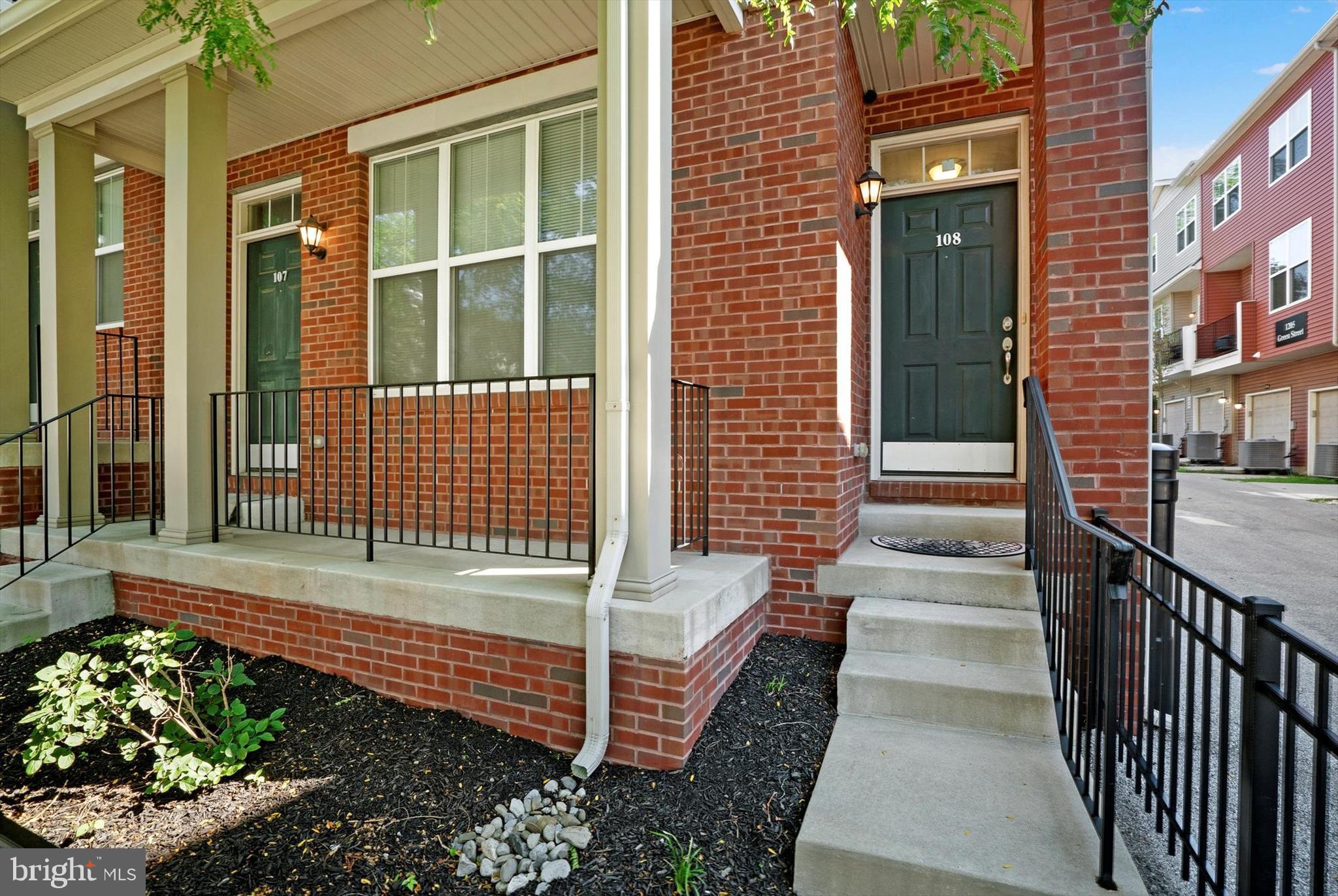 ARBOR MEWS - Residential