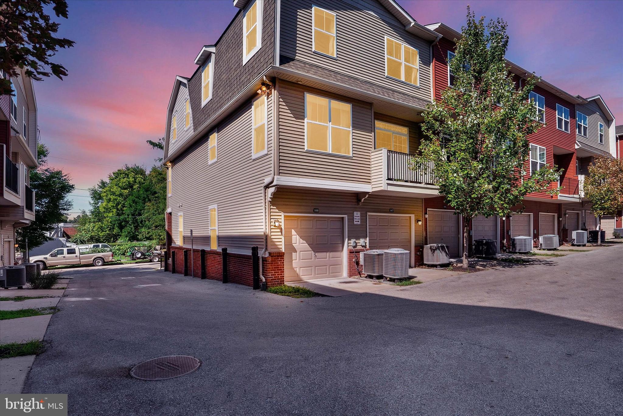 ARBOR MEWS - Residential