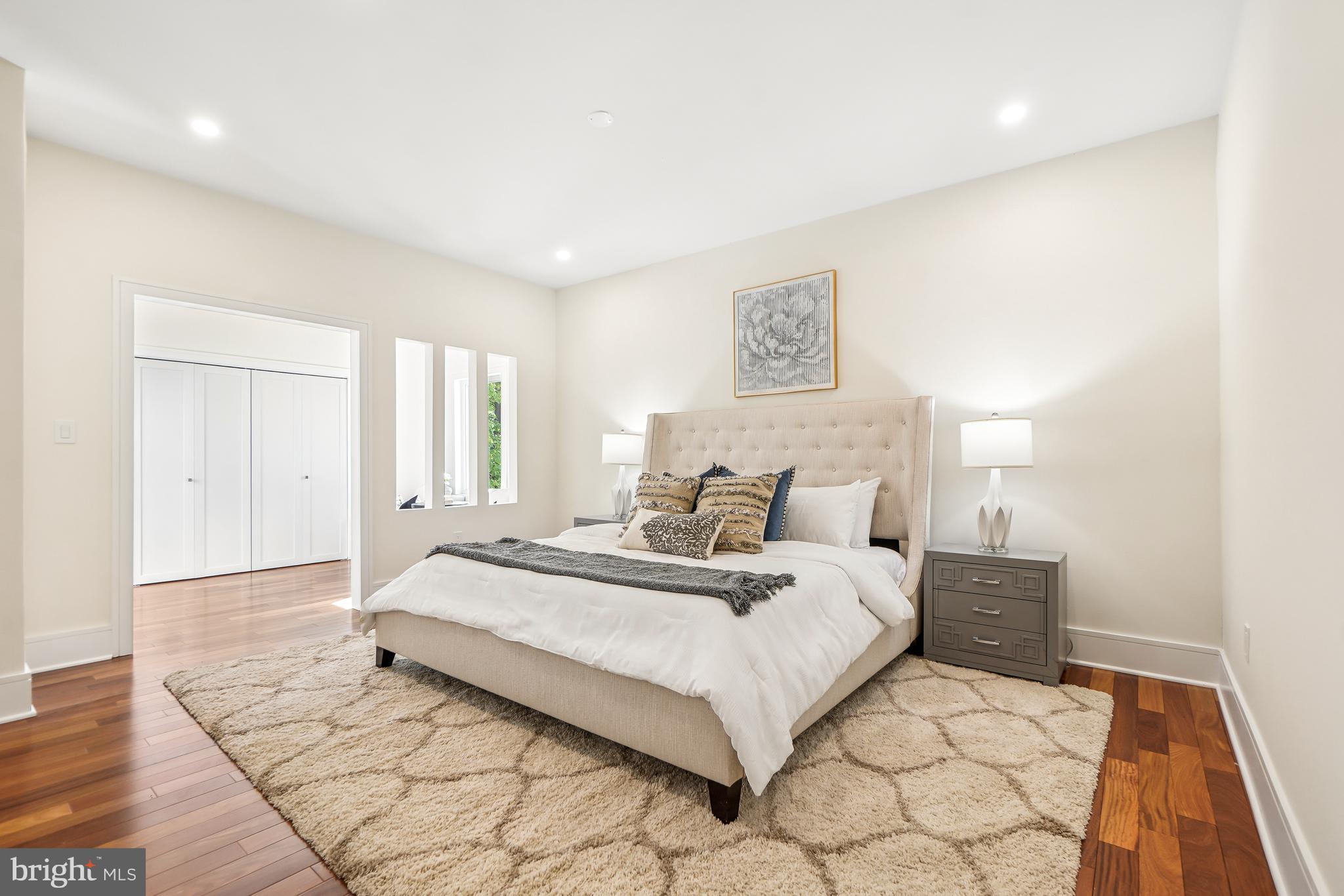 KENWOOD PARK - Residential