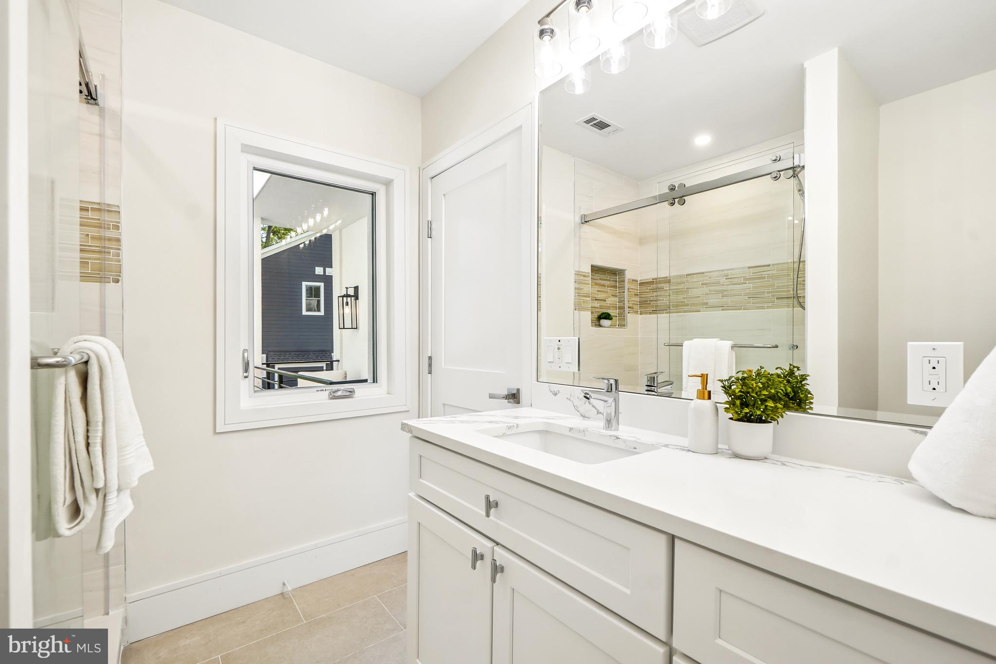 KENWOOD PARK - Residential