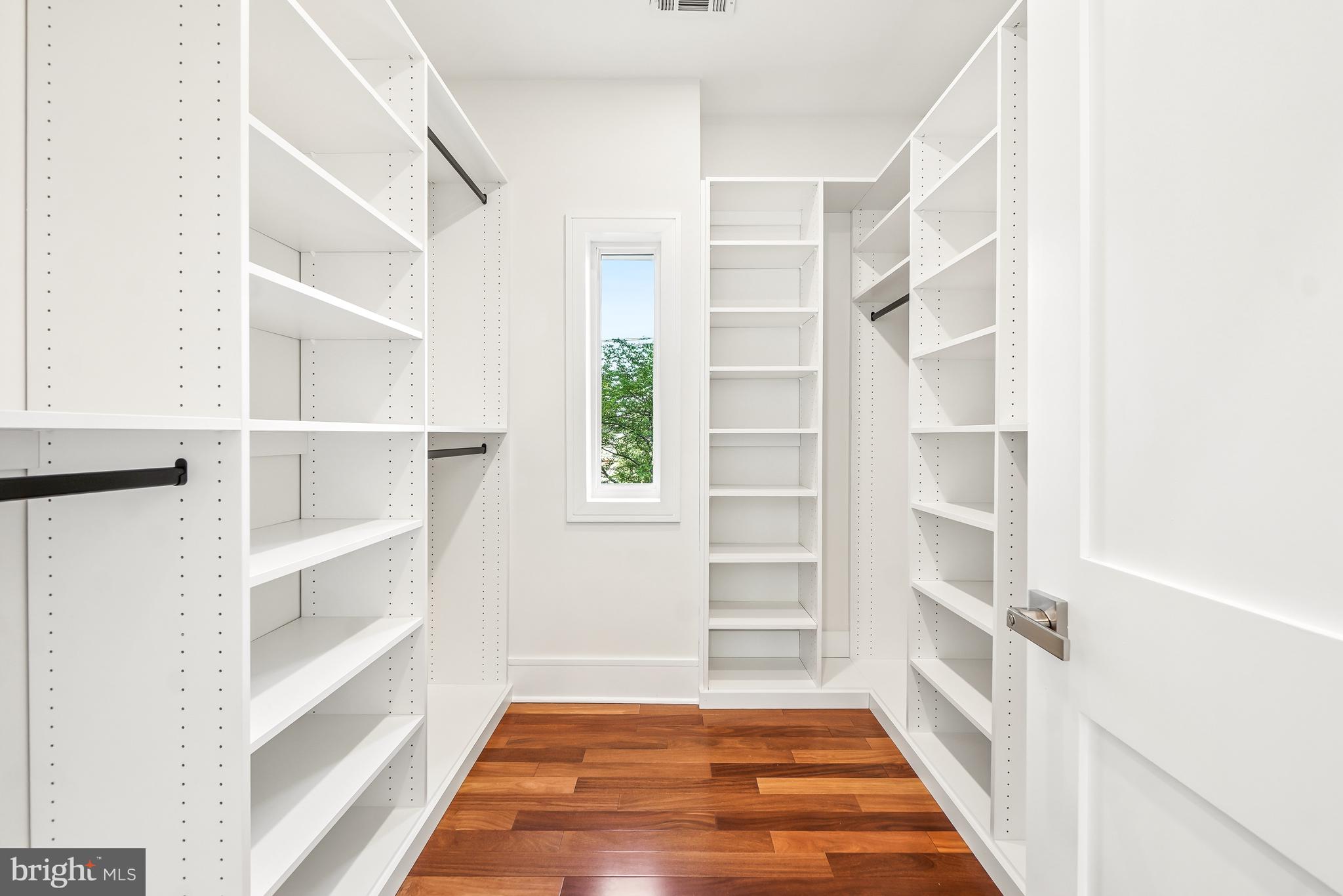 KENWOOD PARK - Residential