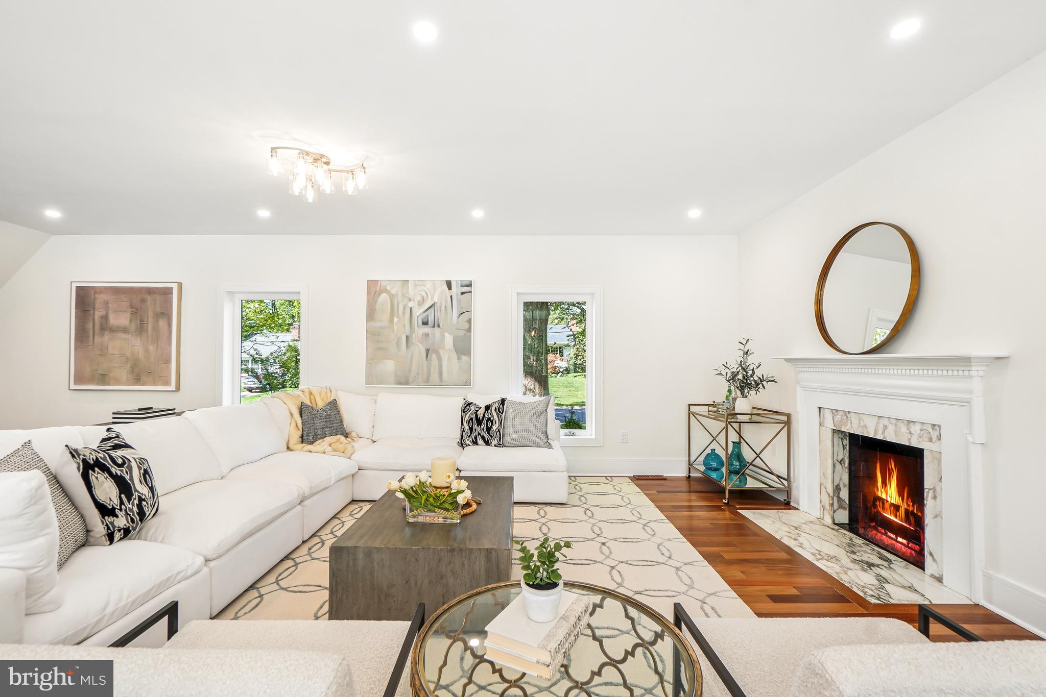KENWOOD PARK - Residential