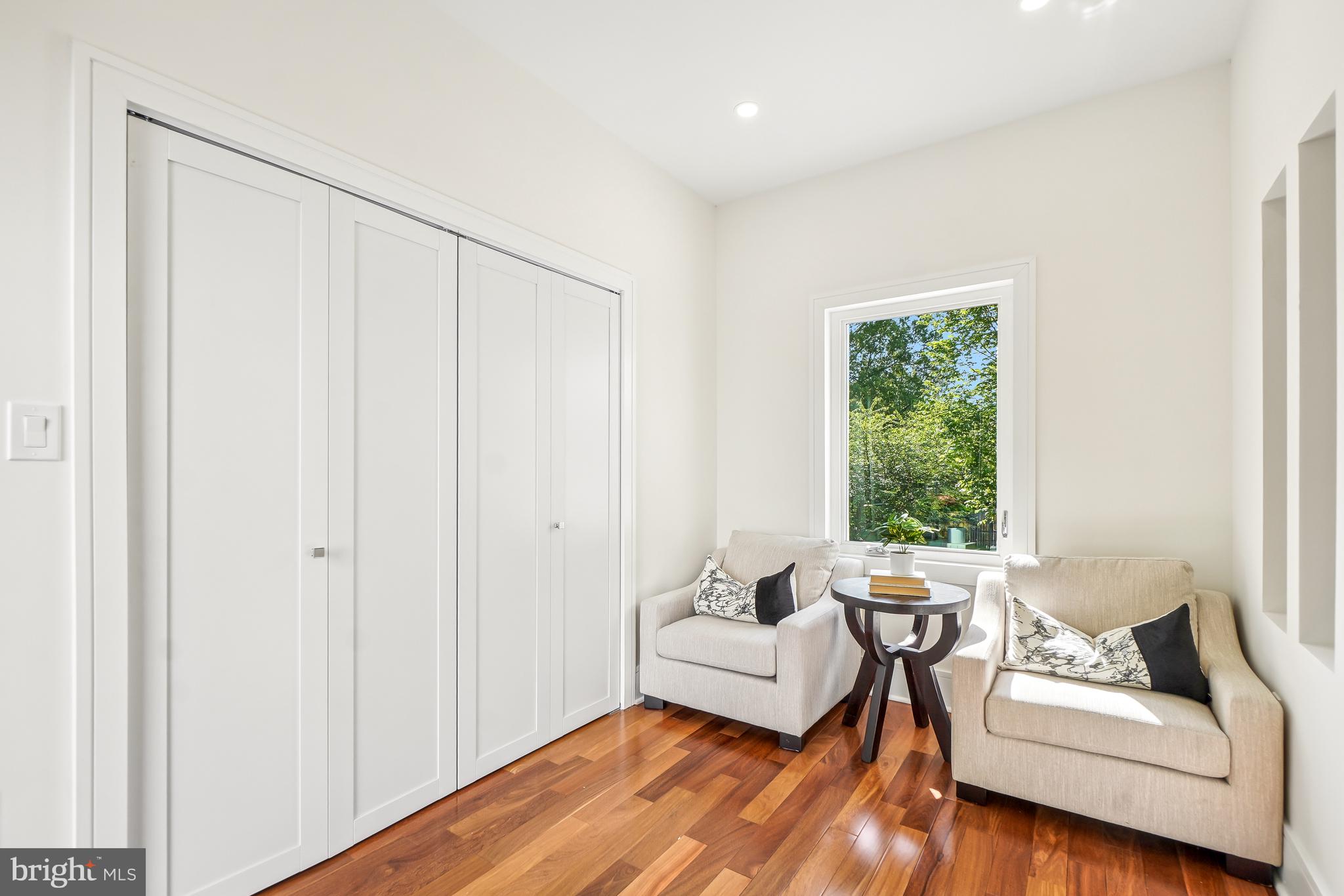 KENWOOD PARK - Residential