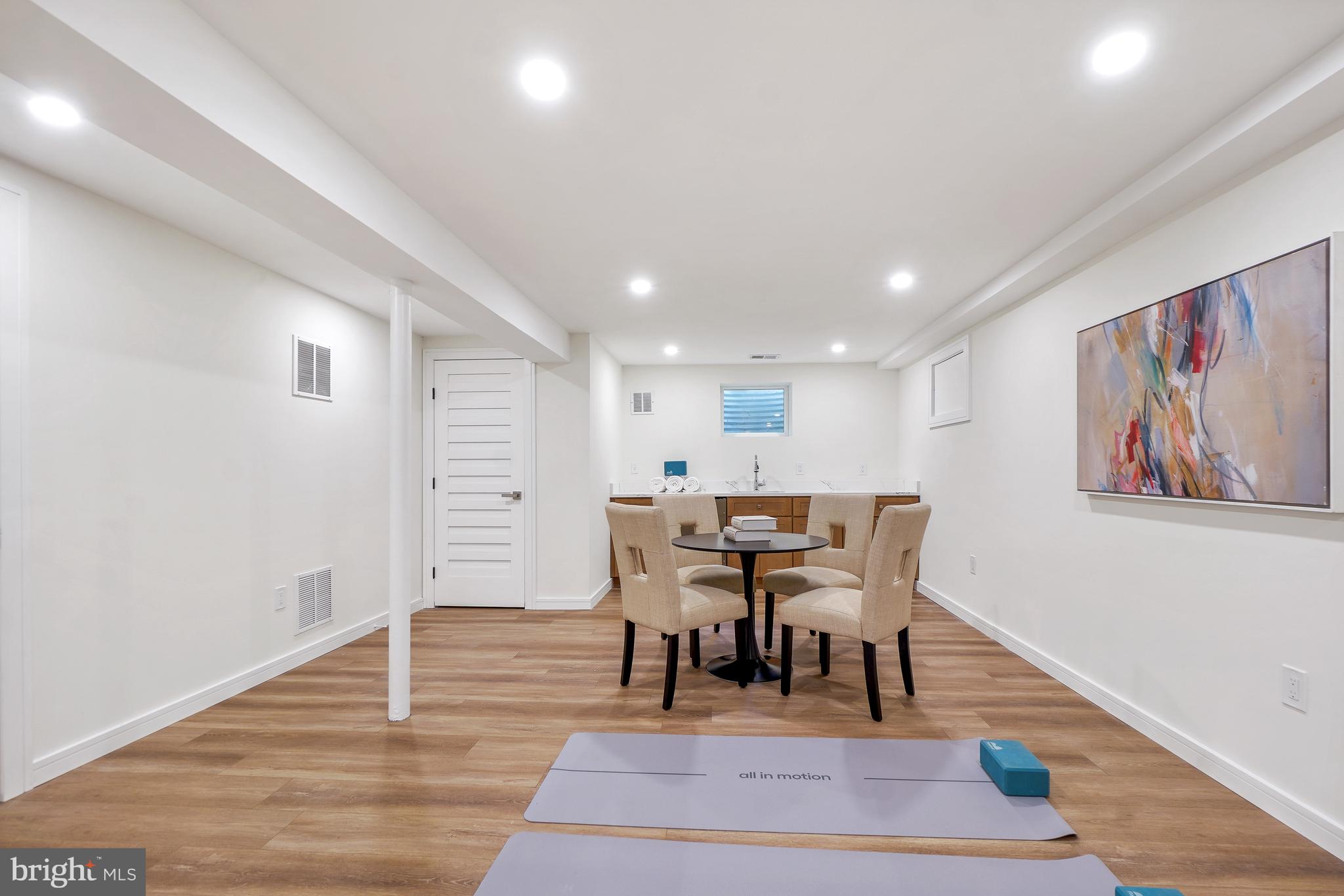 KENWOOD PARK - Residential