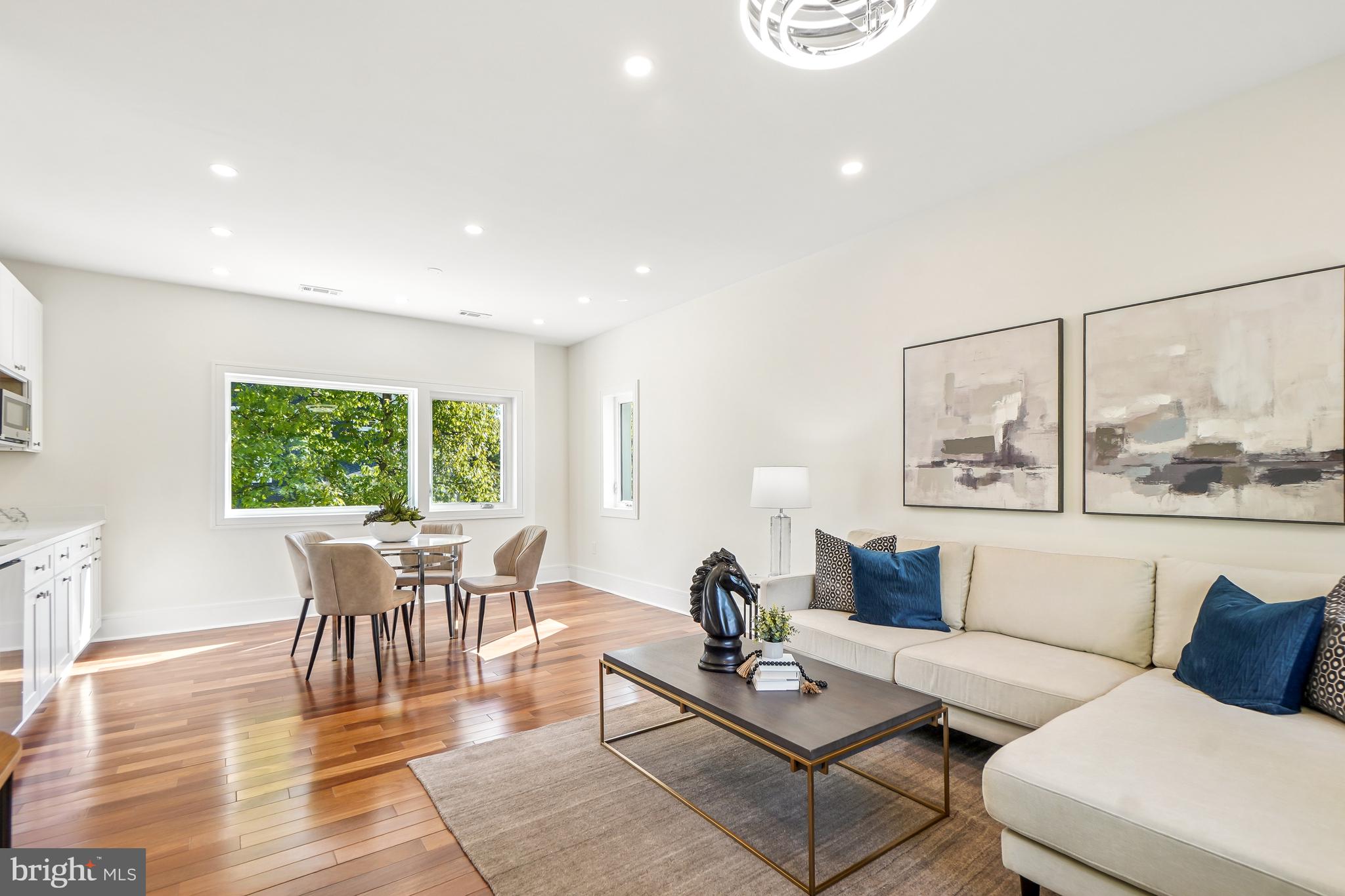 KENWOOD PARK - Residential