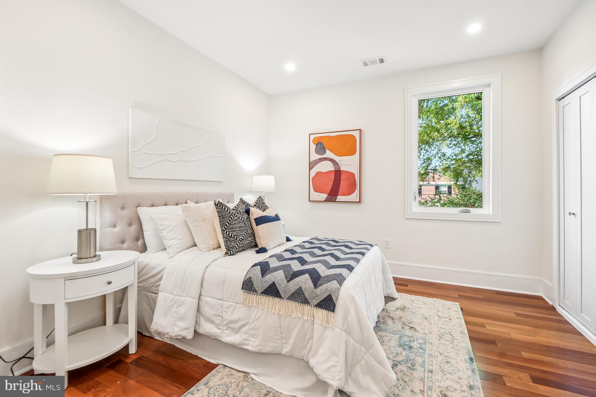 KENWOOD PARK - Residential