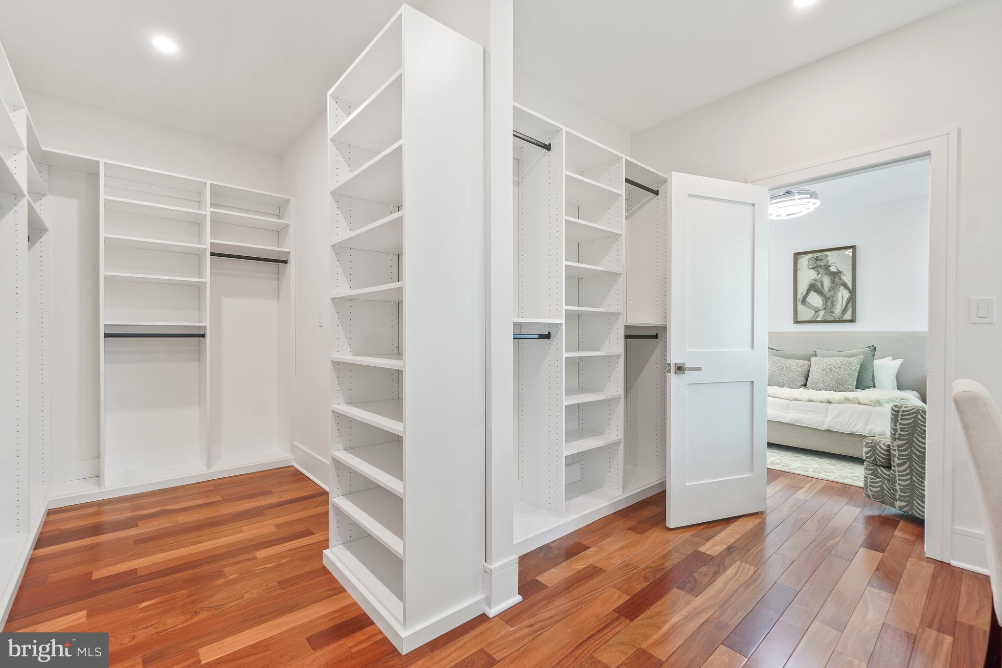 KENWOOD PARK - Residential