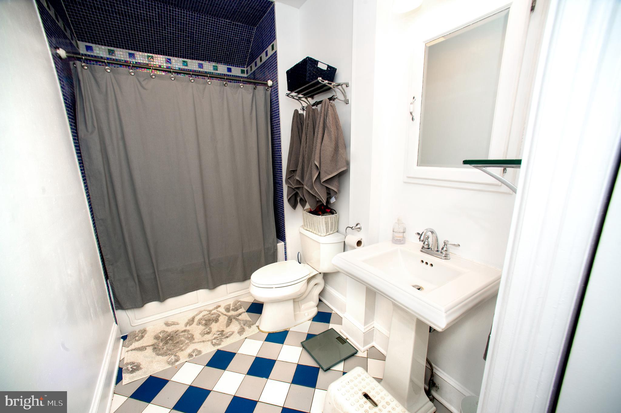 NORTH END - Residential