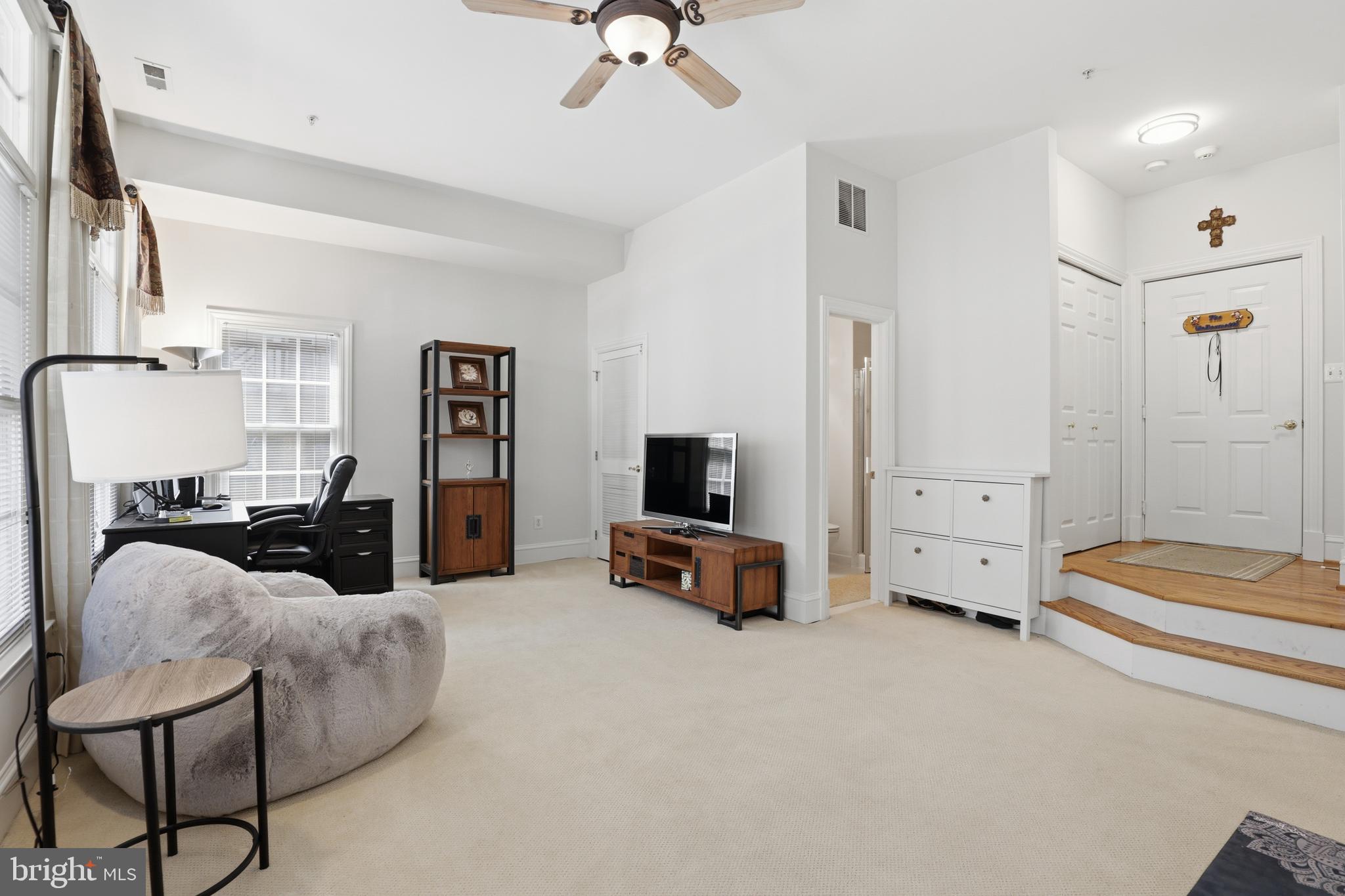 POTOMAC FALLS - Residential