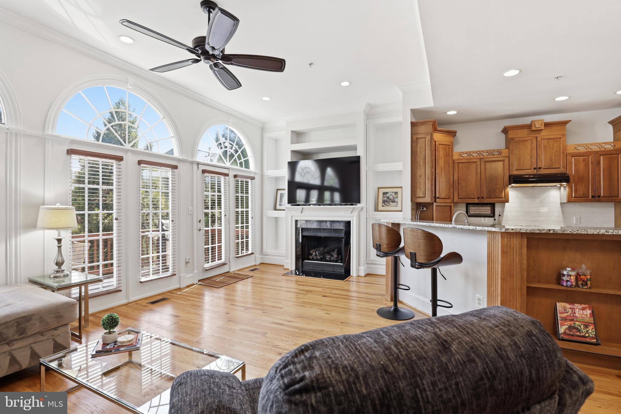 POTOMAC FALLS - Residential