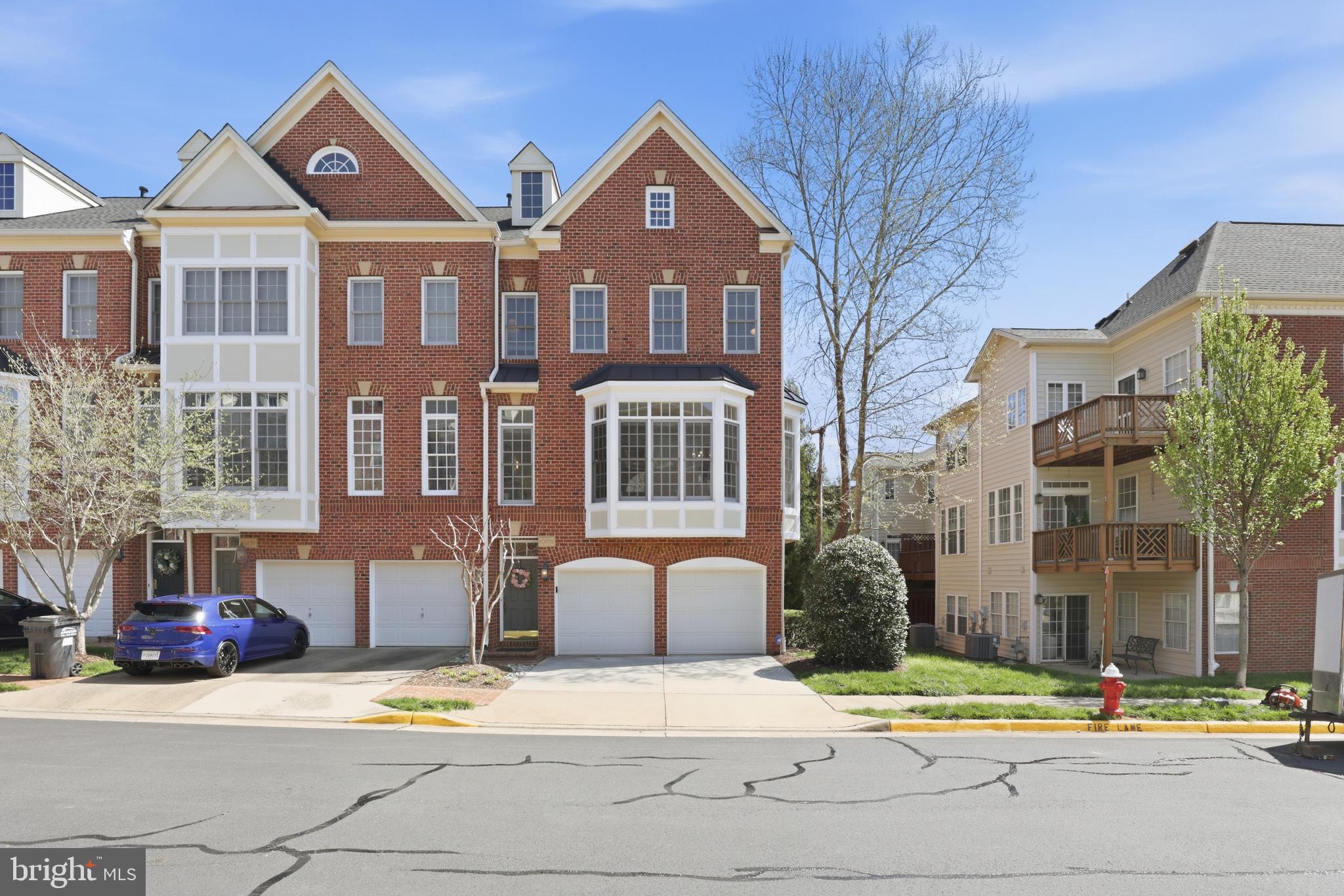 POTOMAC FALLS - Residential