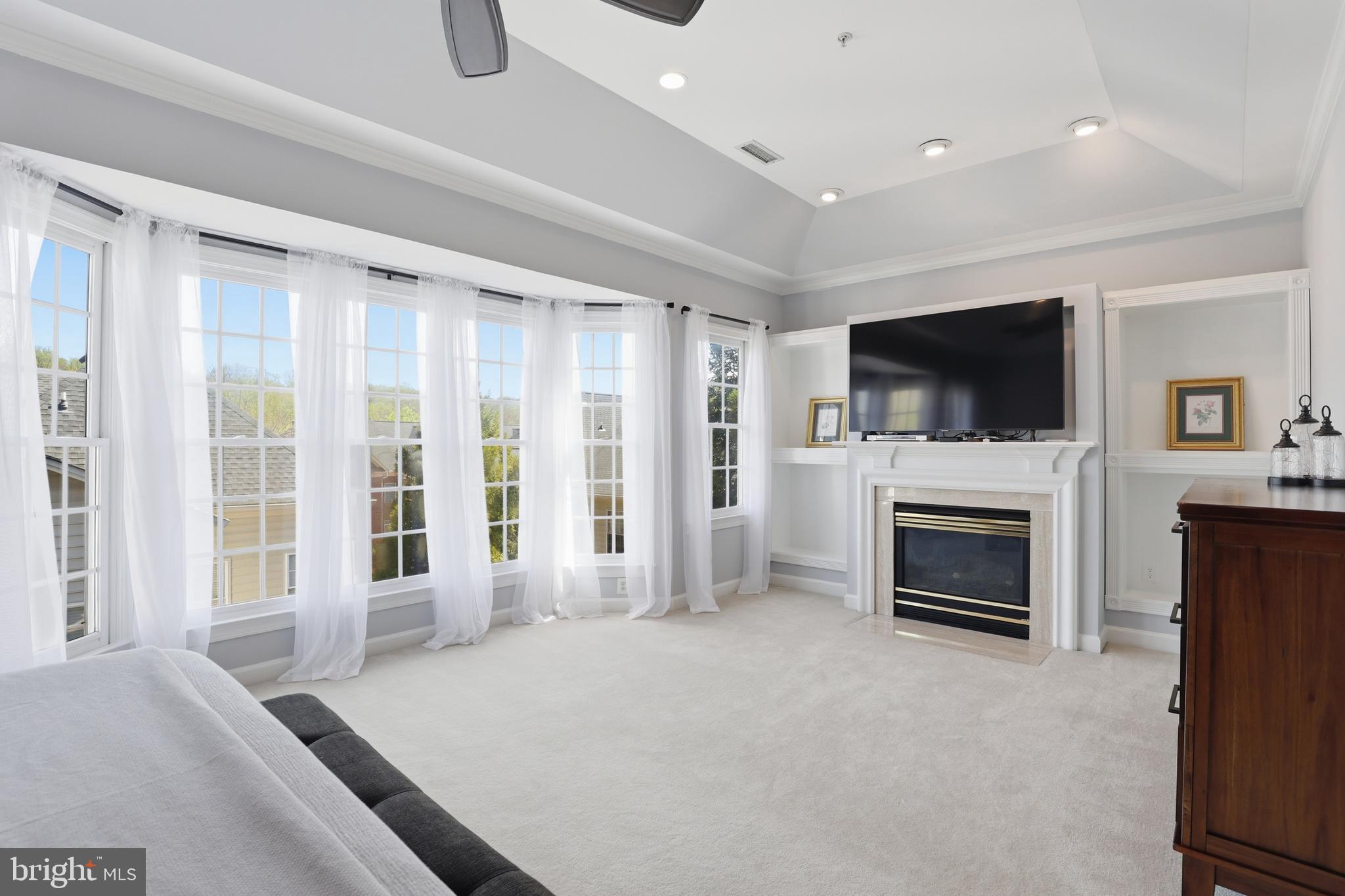 POTOMAC FALLS - Residential