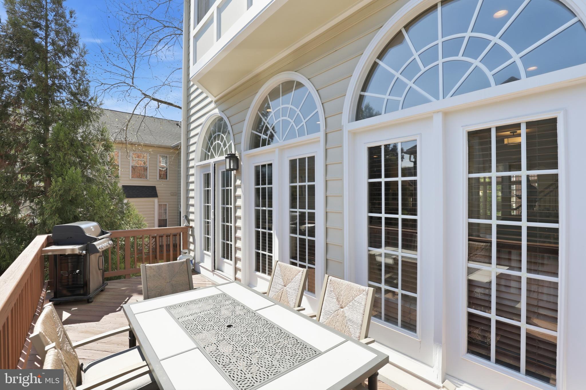 POTOMAC FALLS - Residential