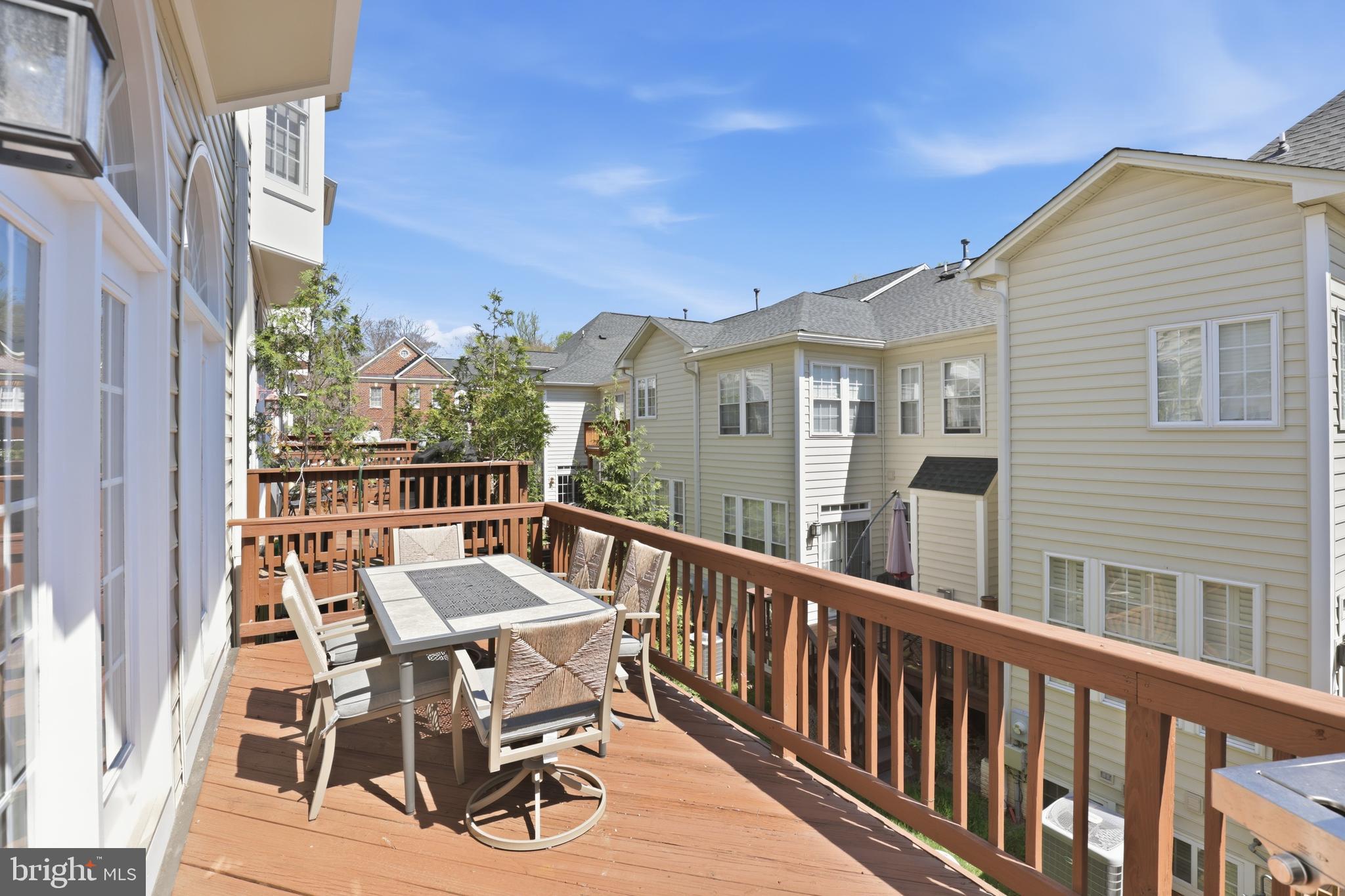 POTOMAC FALLS - Residential