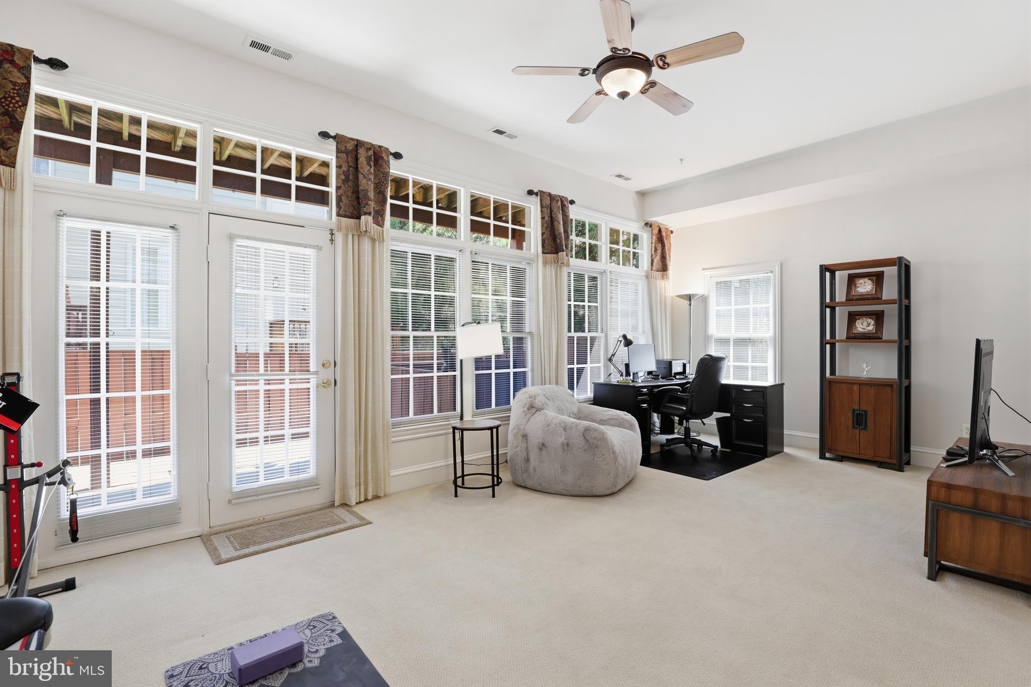 POTOMAC FALLS - Residential