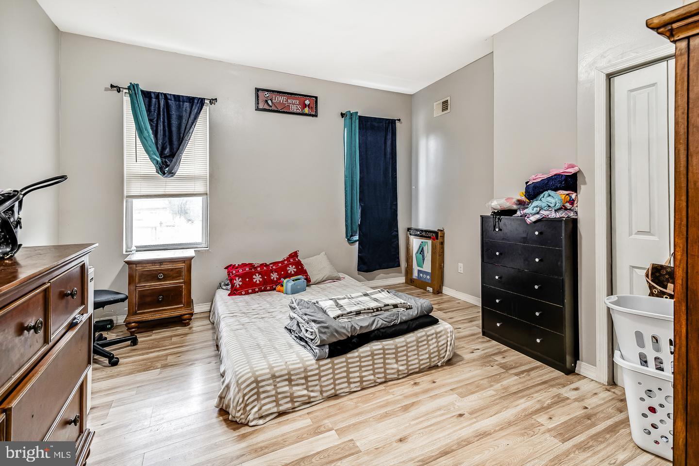 UNIVERSITY CITY - Residential