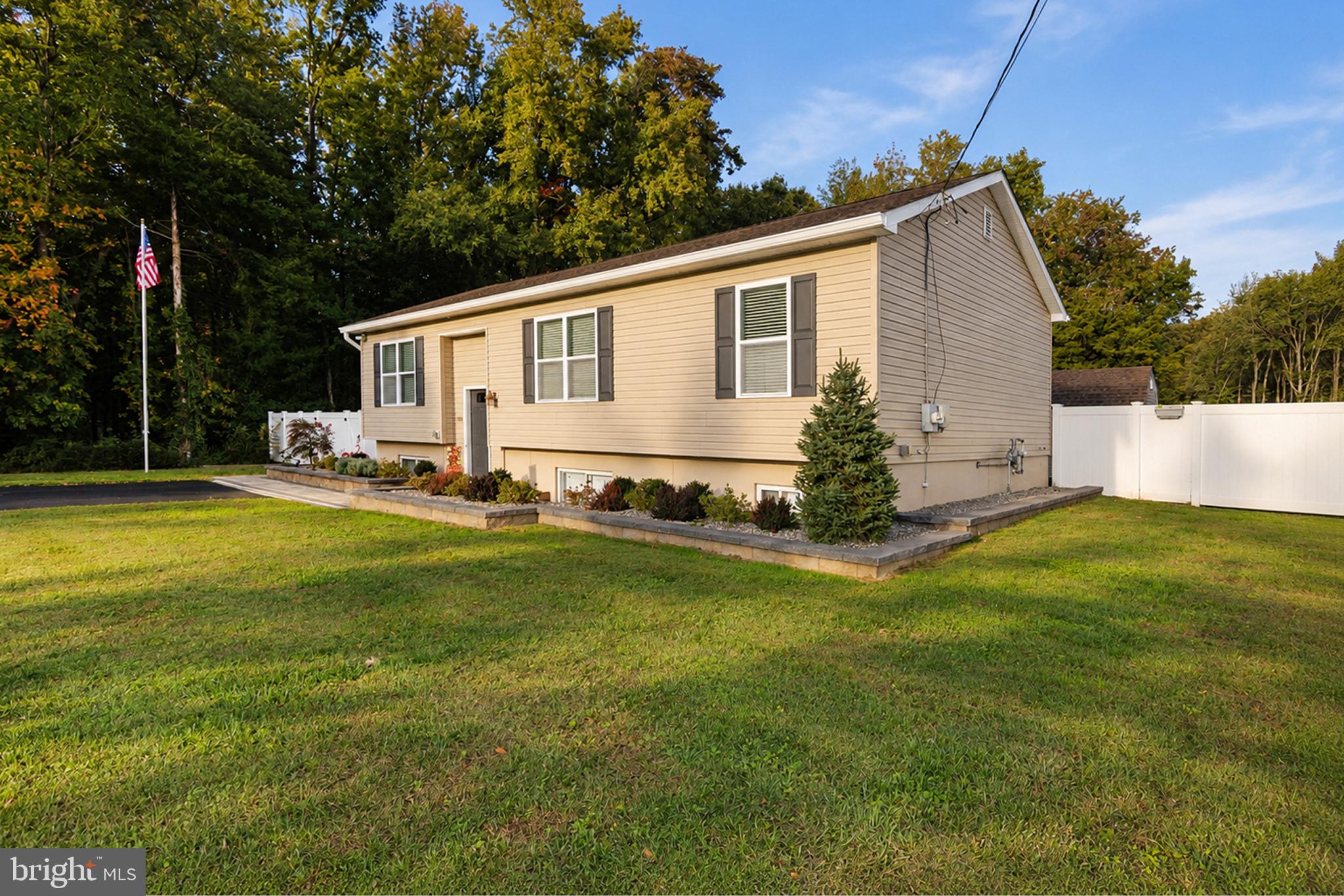1128 S MALLARD ROAD