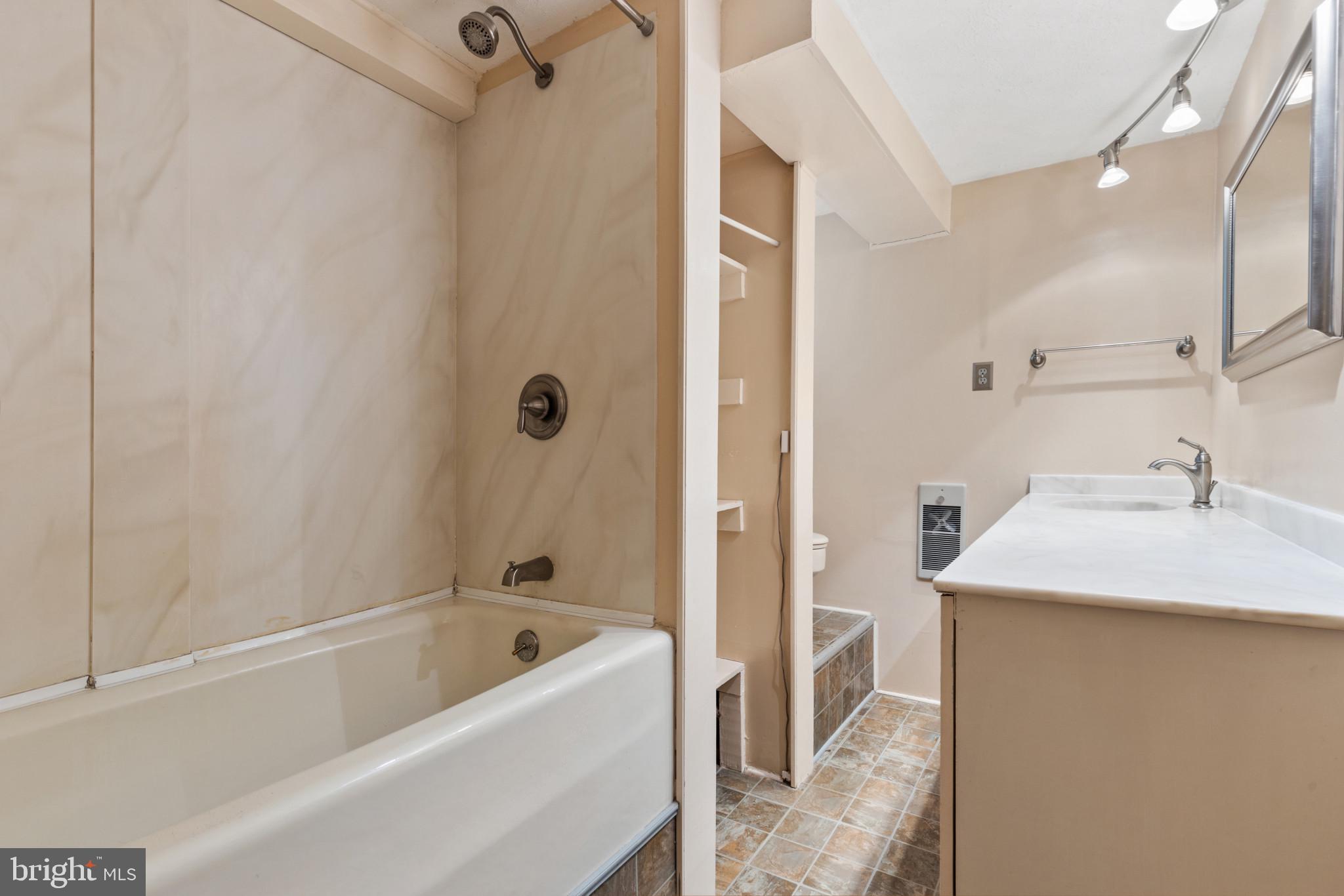 CAPE ST CLAIRE - Residential