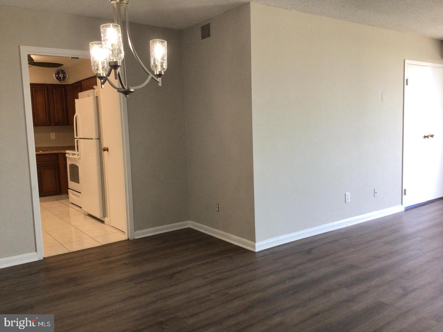 WESTLAKE PARK - Residential Lease