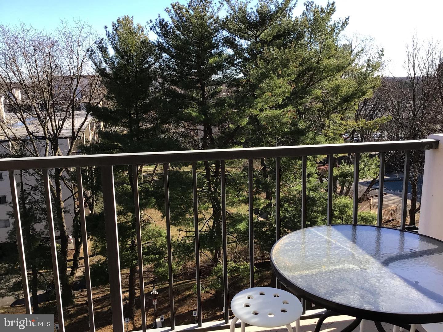 WESTLAKE PARK - Residential Lease