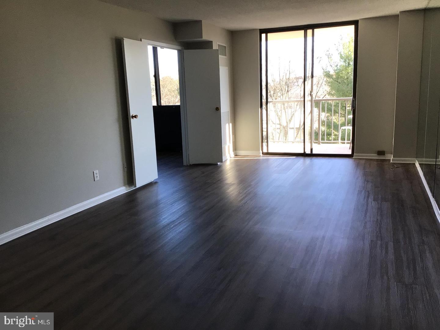 WESTLAKE PARK - Residential Lease