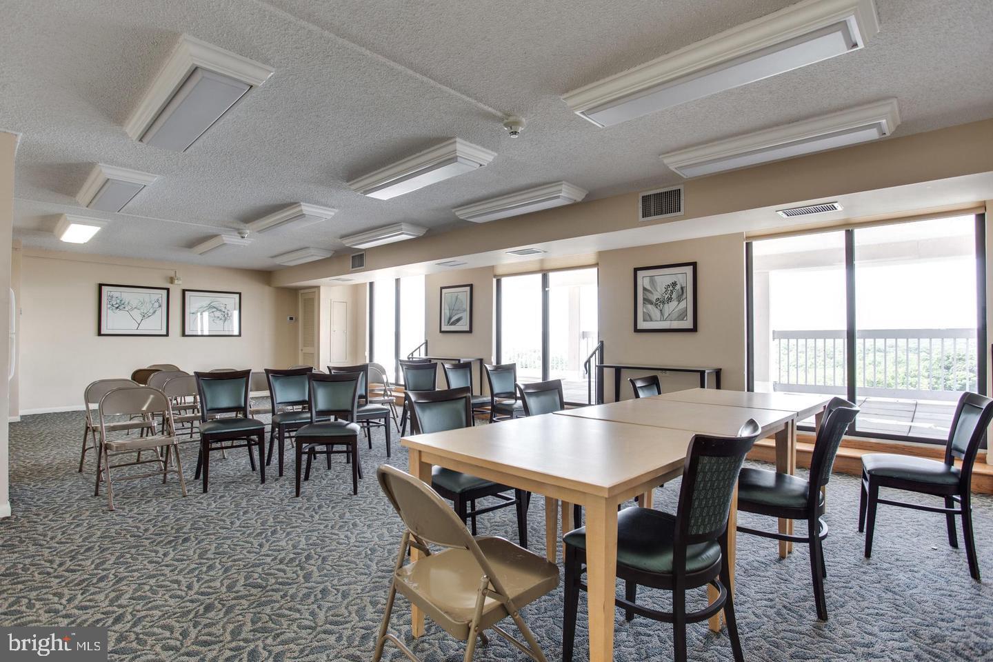 WESTLAKE PARK - Residential Lease