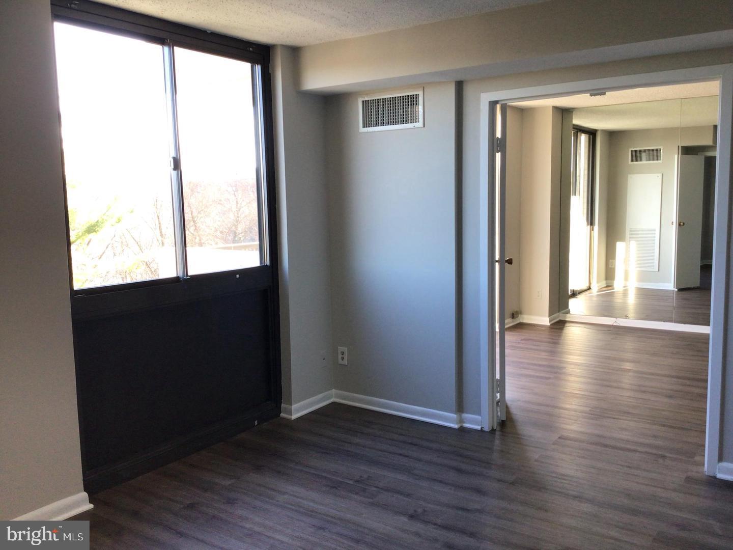 WESTLAKE PARK - Residential Lease