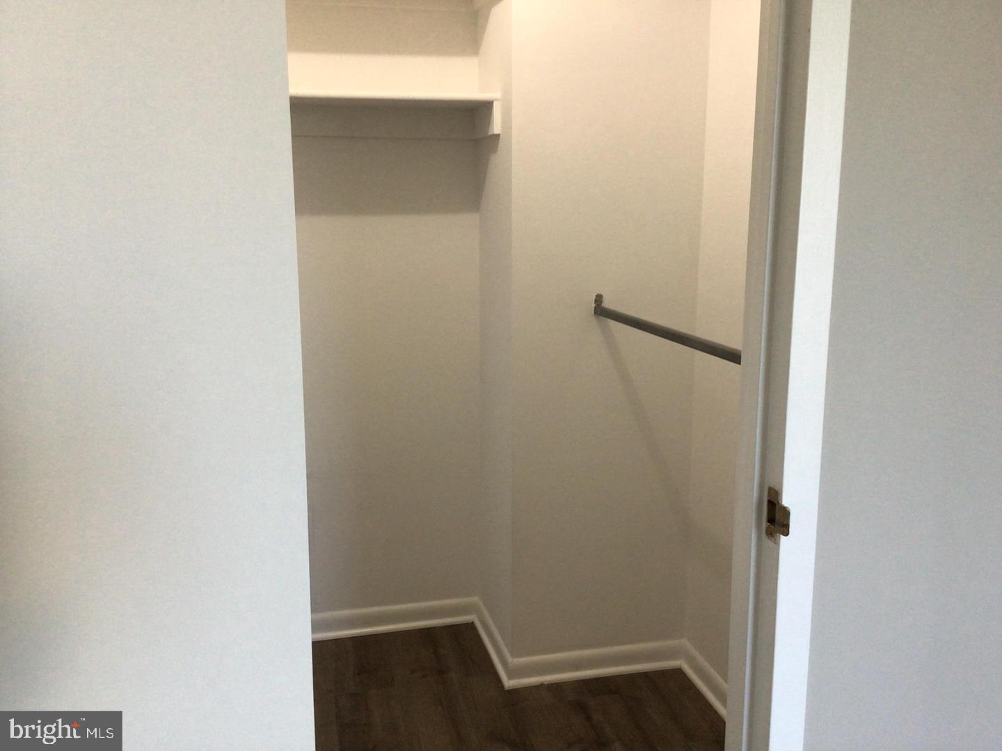 WESTLAKE PARK - Residential Lease