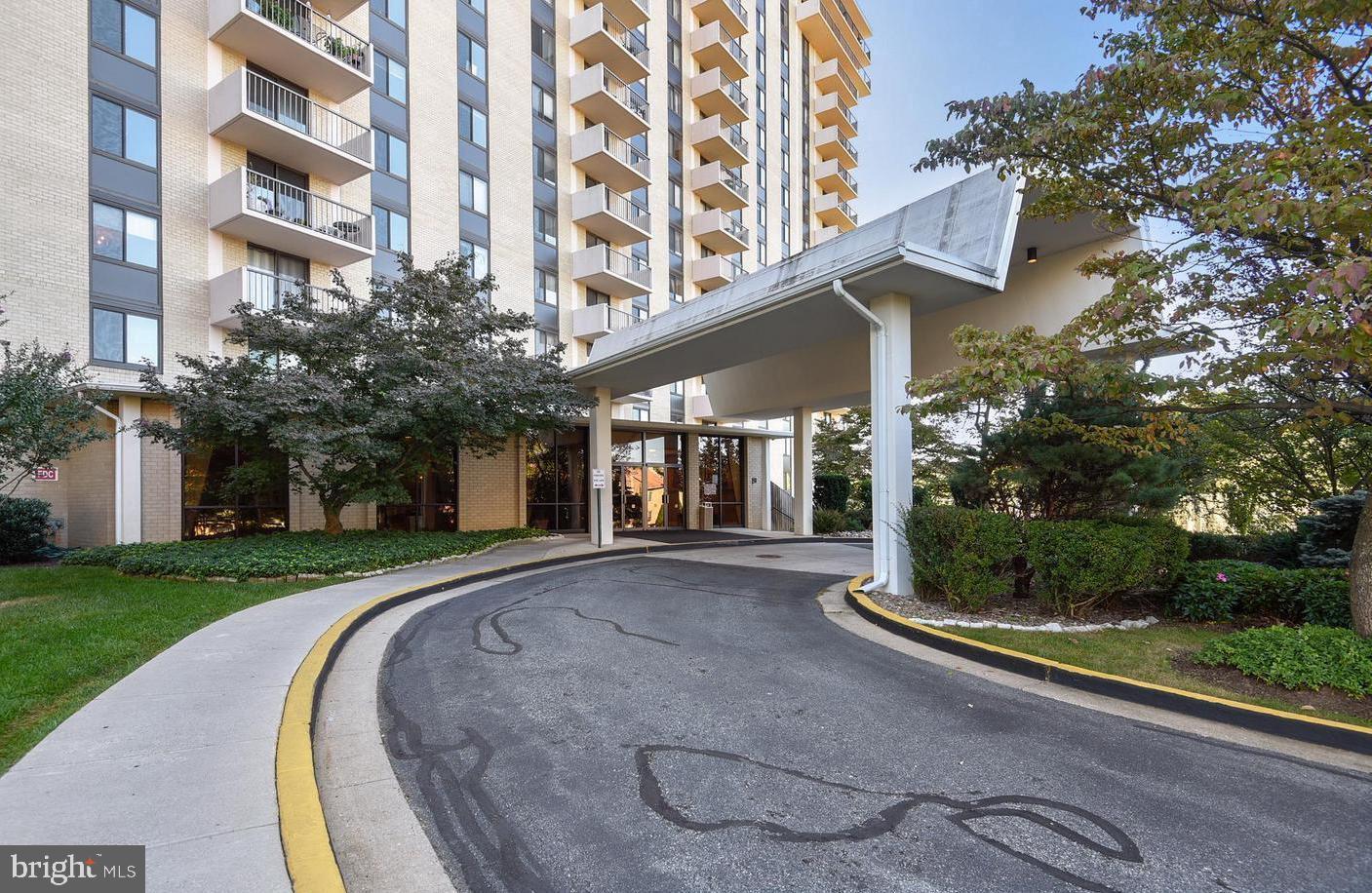 WESTLAKE PARK - Residential Lease