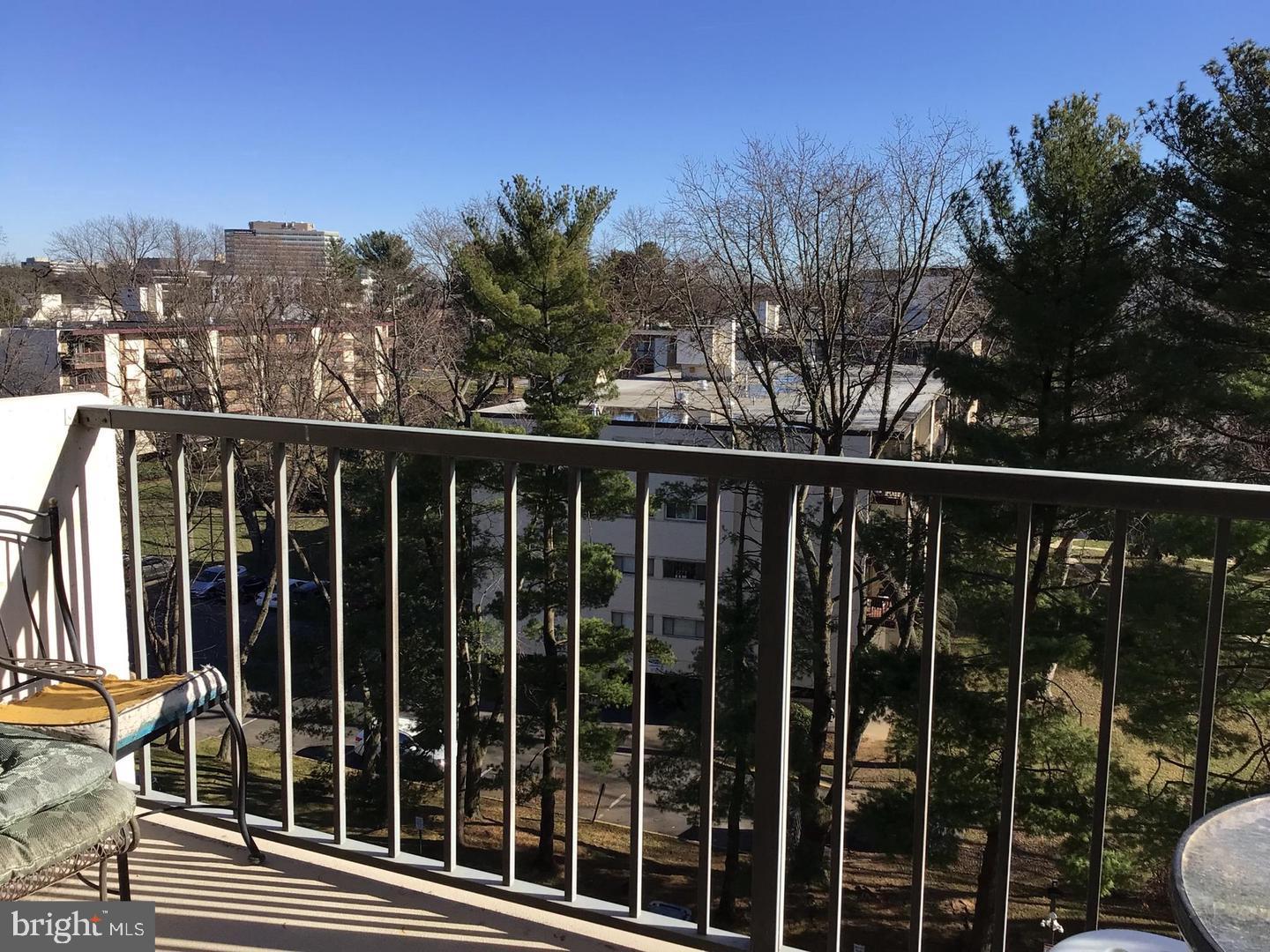 WESTLAKE PARK - Residential Lease