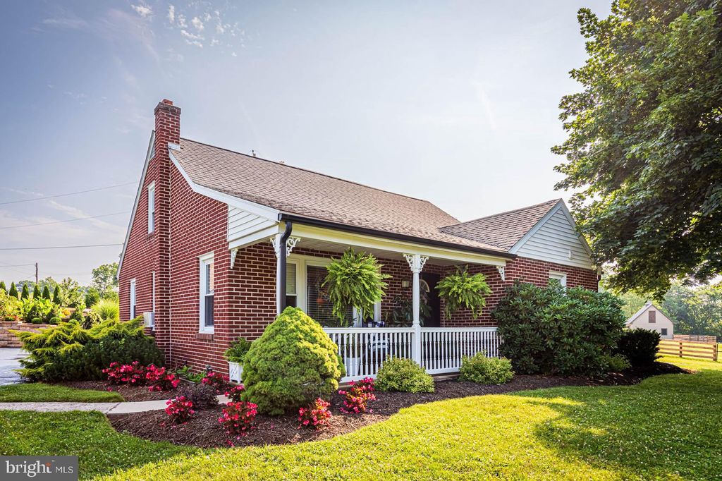 Photo of 407 PLEASANT VALLEY RD, DENVER, PA 17517 (MLS # PALA2037952)