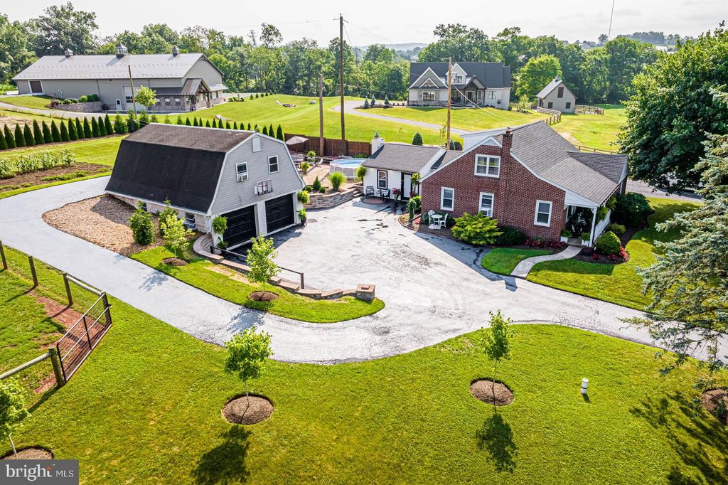 Photo of 407 PLEASANT VALLEY RD, DENVER, PA 17517 (MLS # PALA2037952)