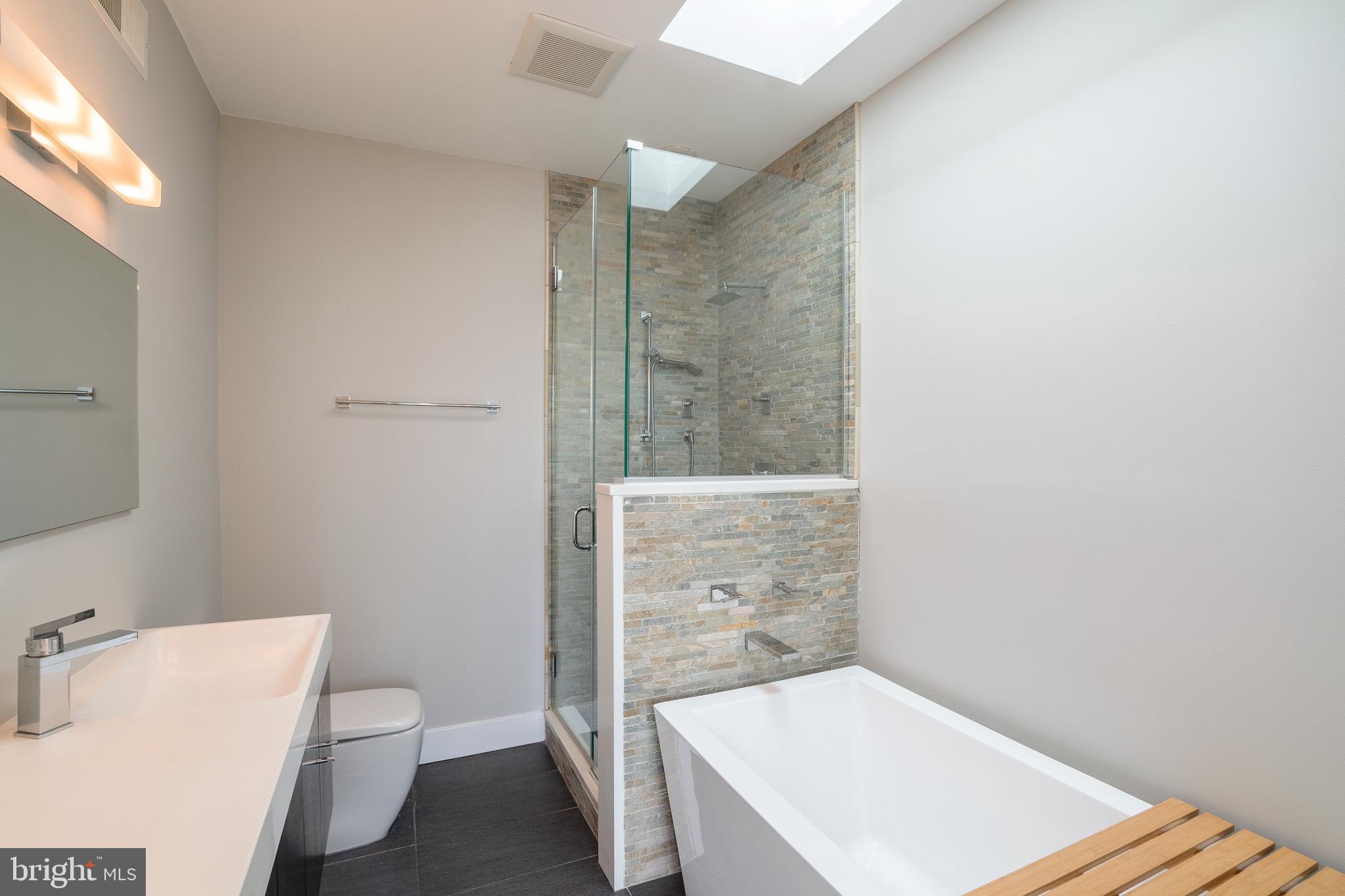 GRADUATE HOSPITAL - Residential Lease