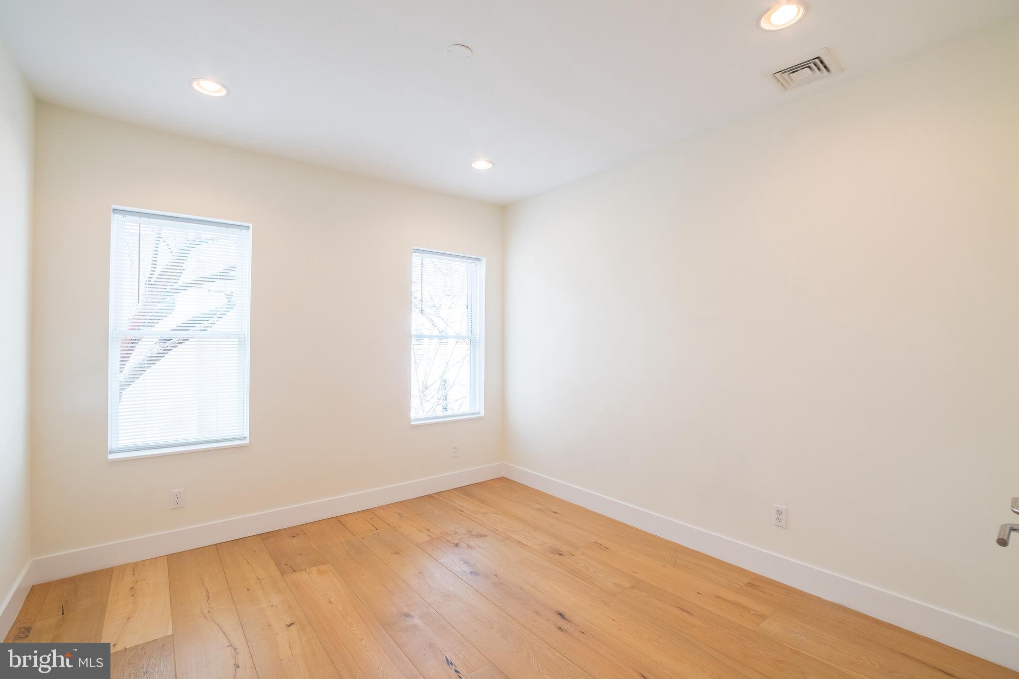 GRADUATE HOSPITAL - Residential Lease