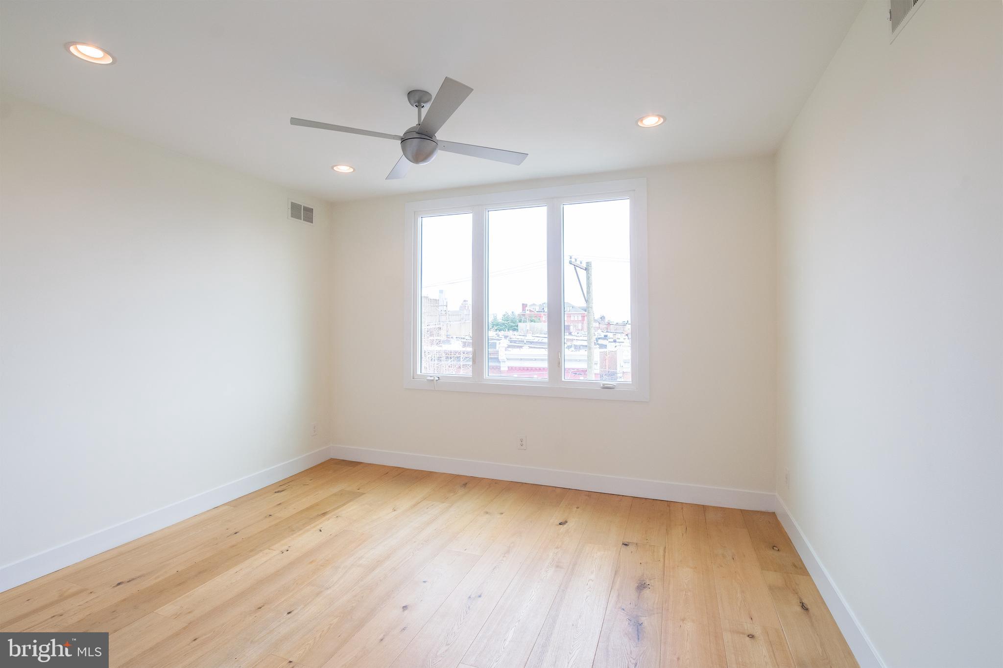 GRADUATE HOSPITAL - Residential Lease