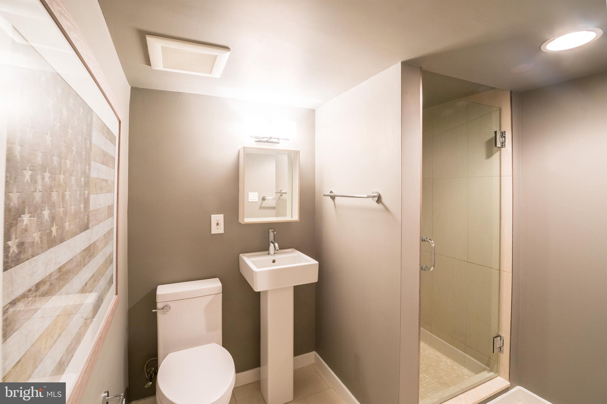 GRADUATE HOSPITAL - Residential Lease