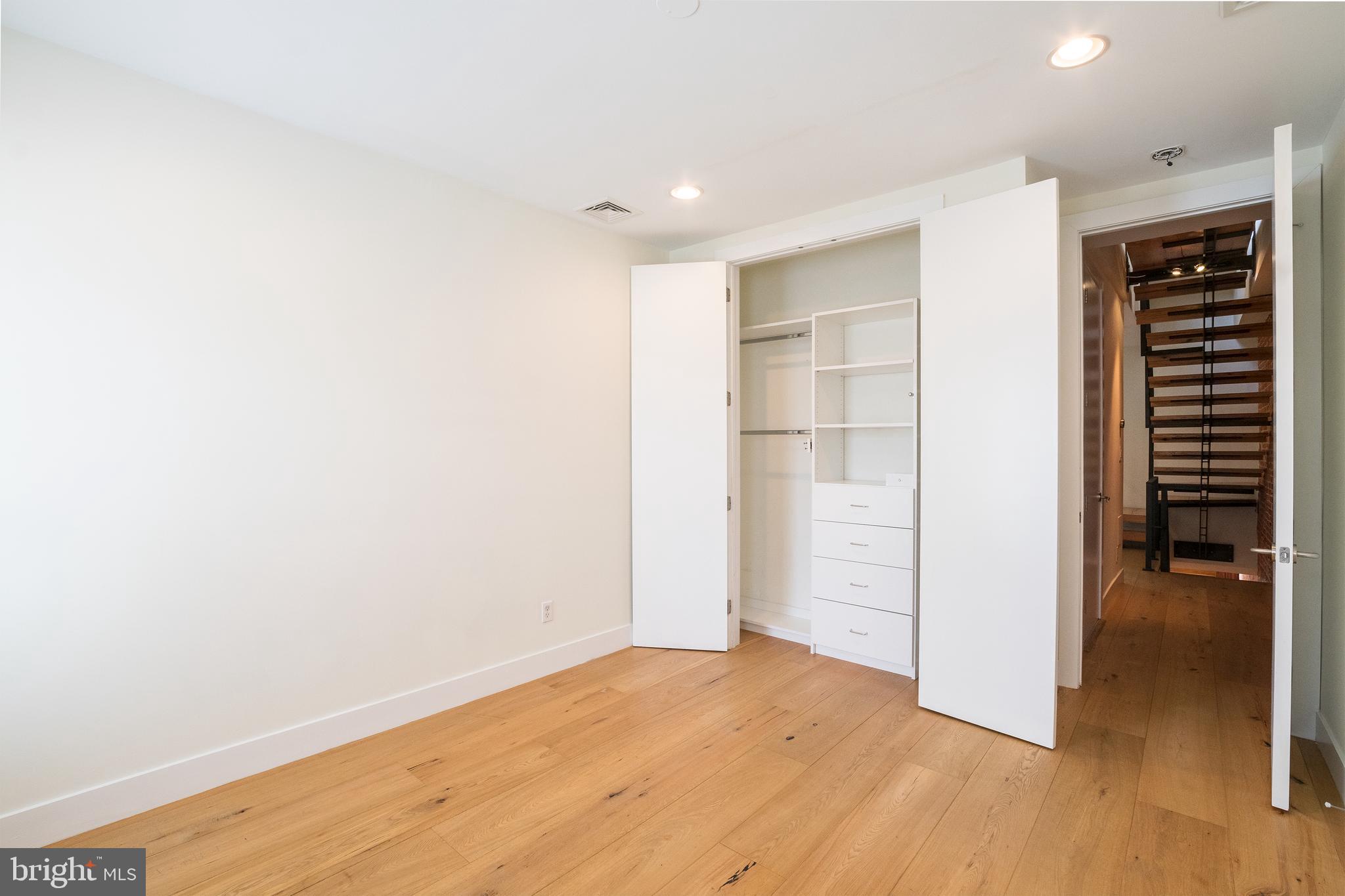 GRADUATE HOSPITAL - Residential Lease