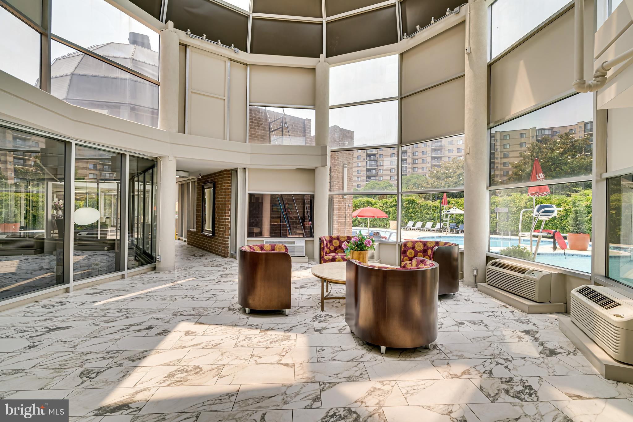 ROTONDA - Residential